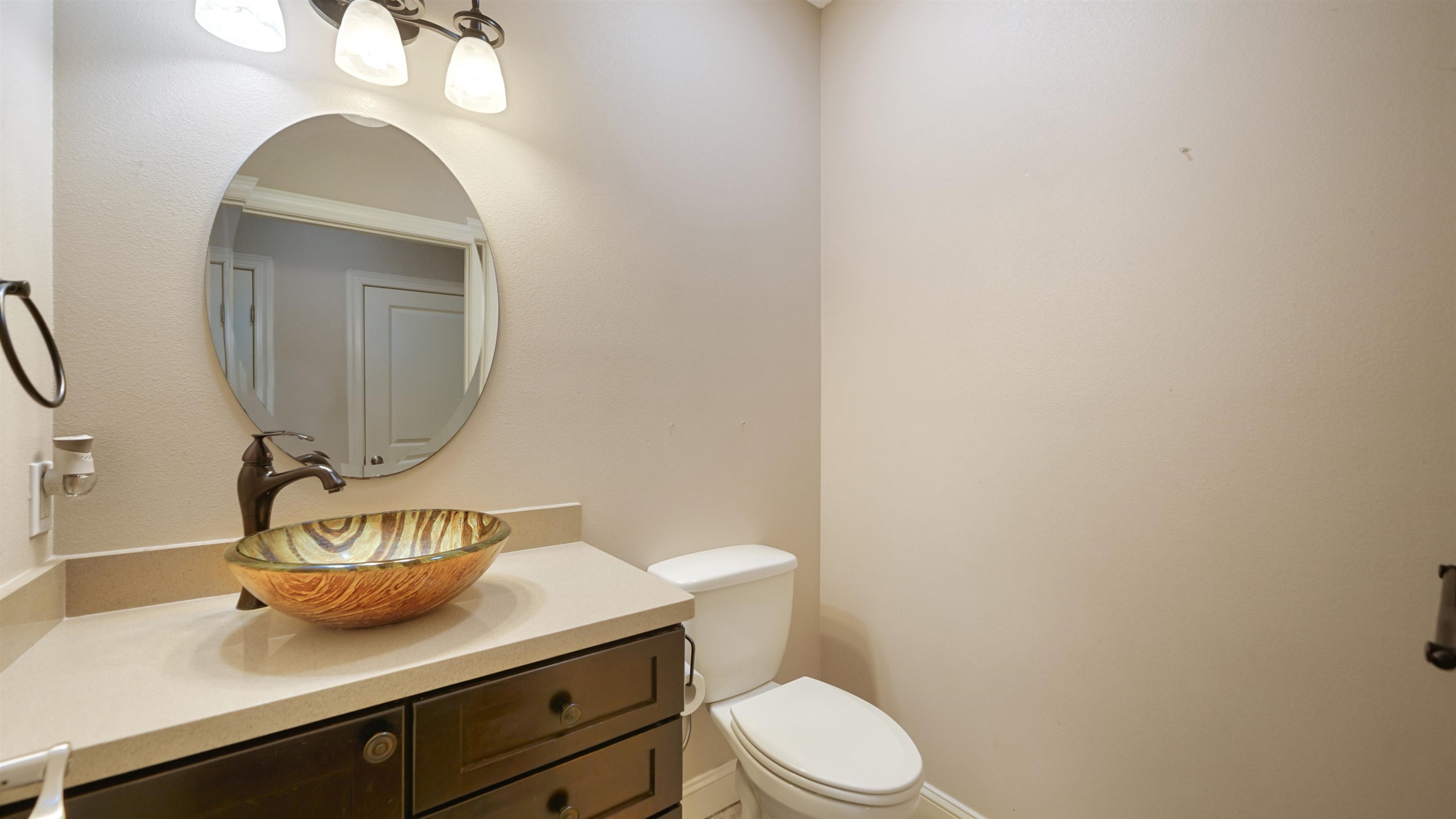 Image 26 of 52 For 2129 Diana Dr