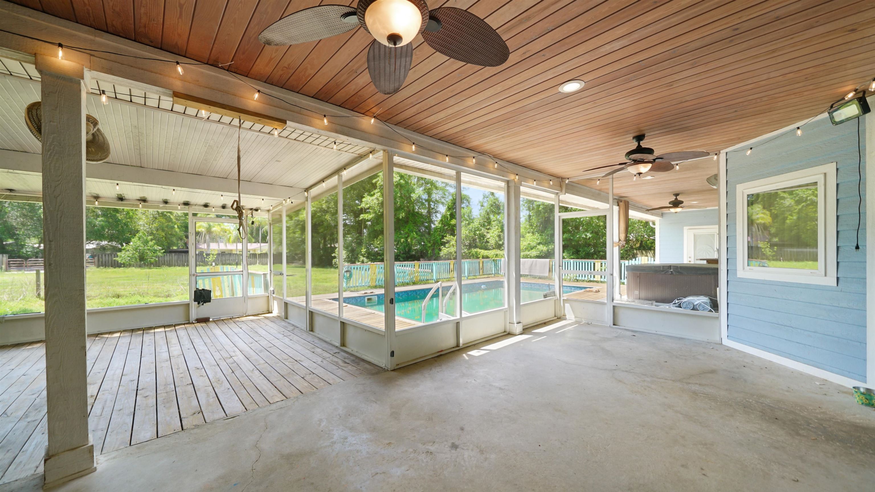 Image 30 of 52 For 2129 Diana Dr