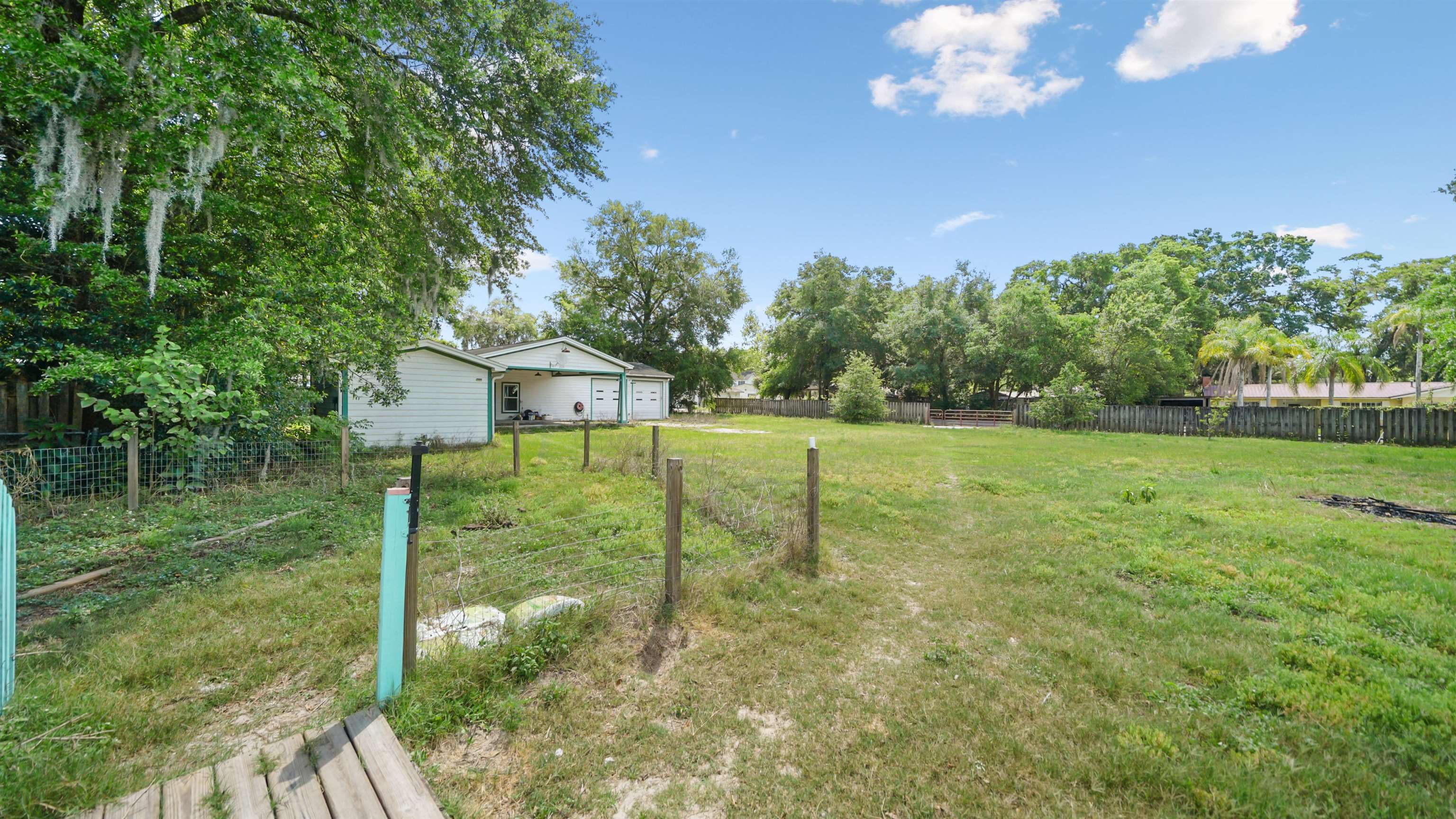 Image 46 of 52 For 2129 Diana Dr