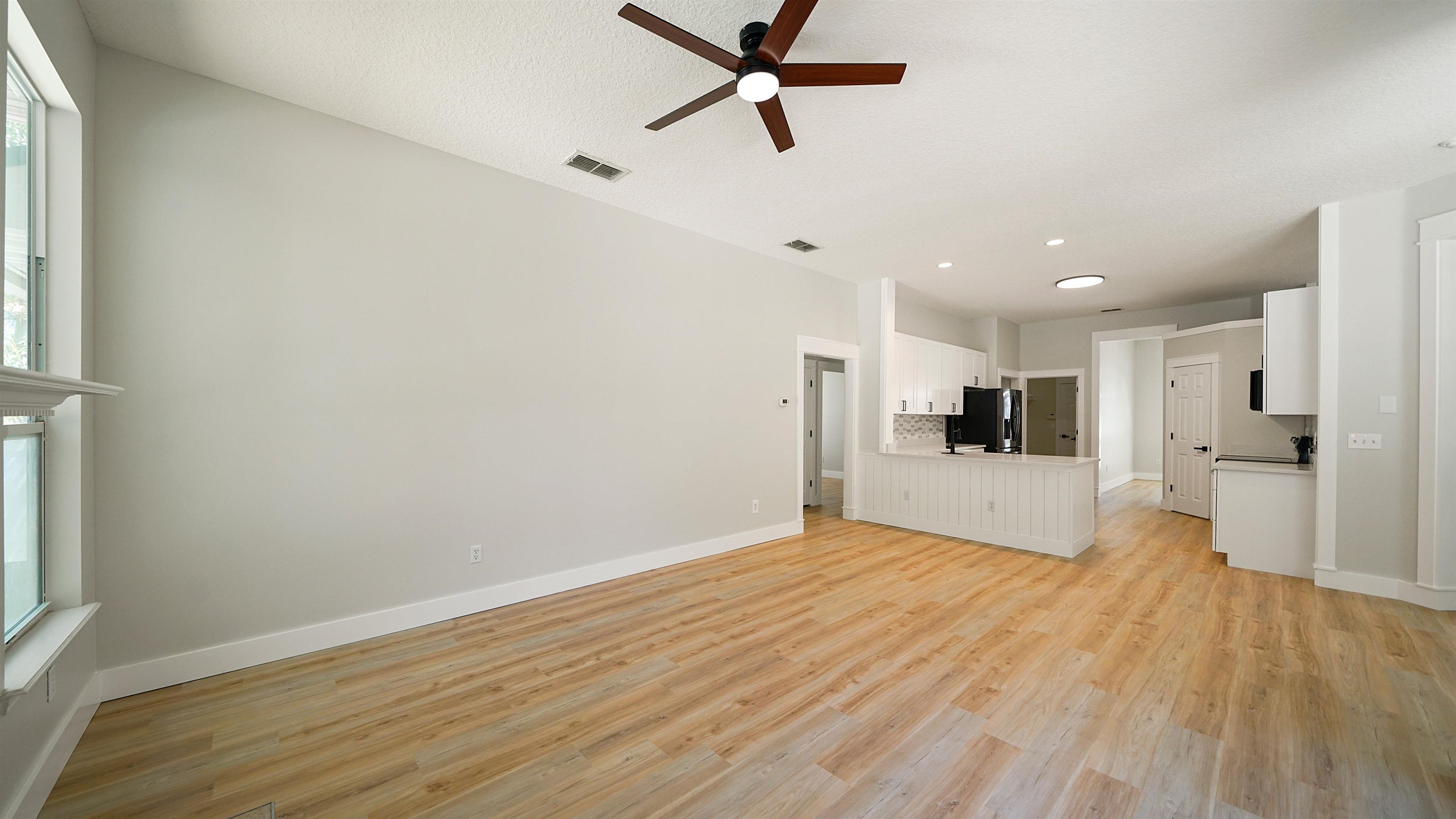 Image 10 of 41 For 324 Sparrow Branch Cir