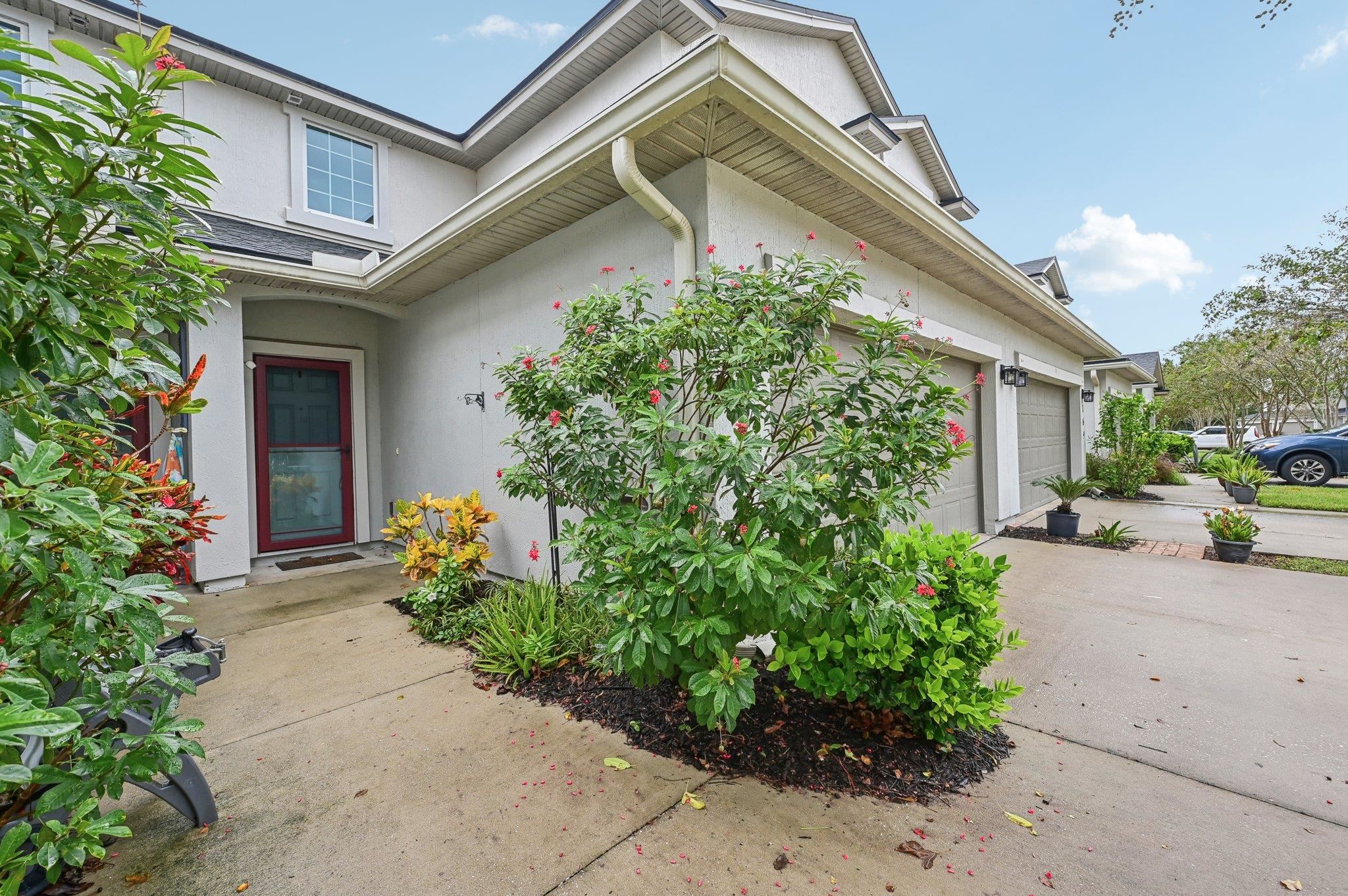 Image 2 of 41 For 165 Amistad Dr
