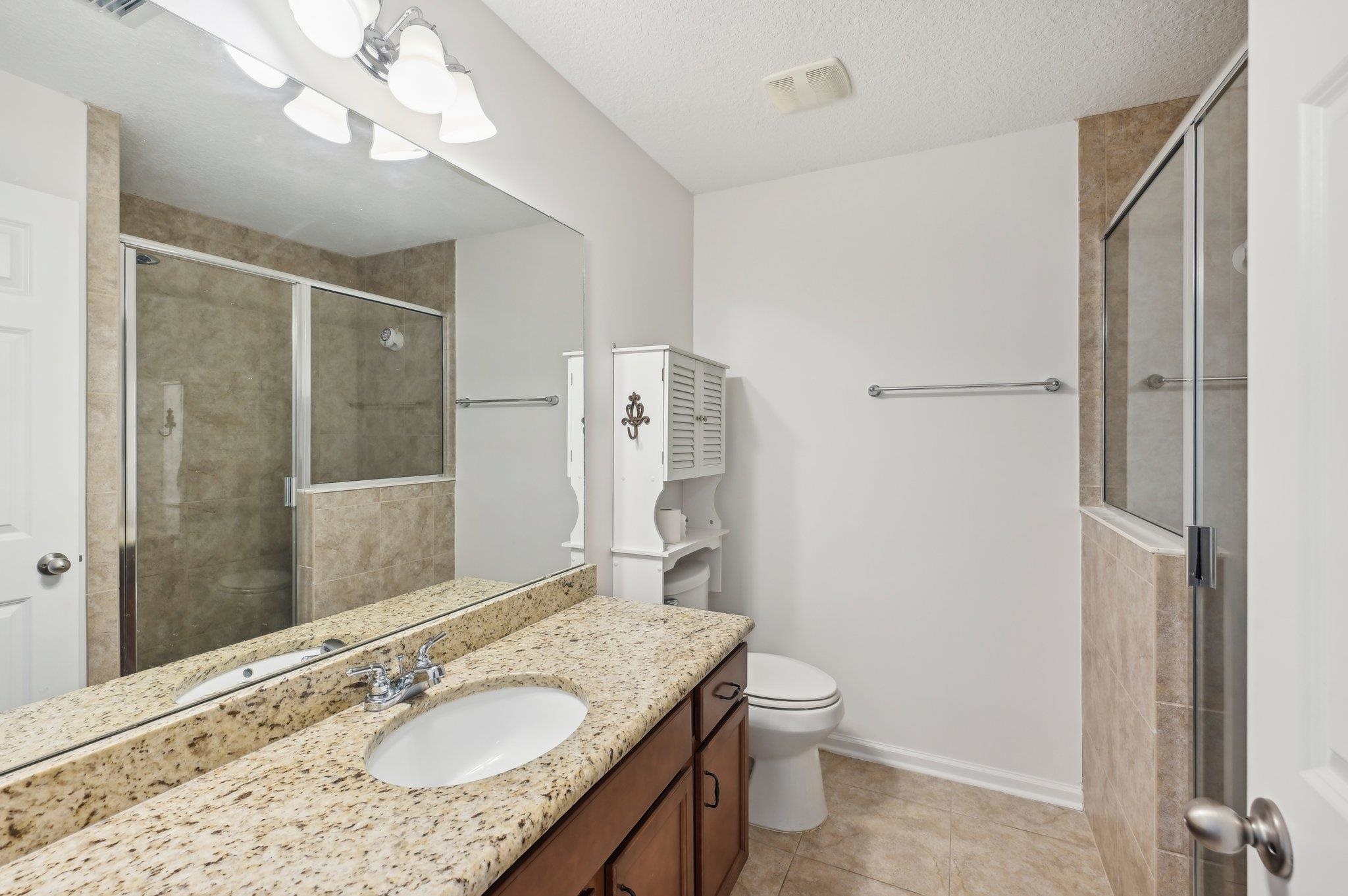 Image 27 of 41 For 165 Amistad Dr