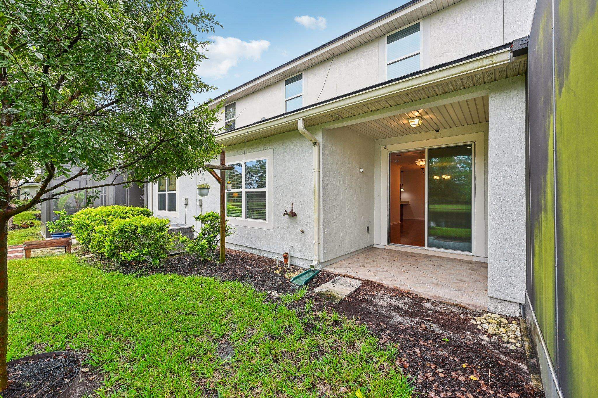 Image 37 of 41 For 165 Amistad Dr