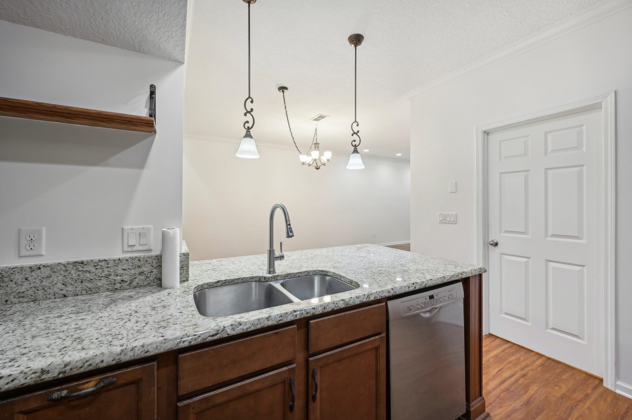 Image 7 of 41 For 165 Amistad Dr