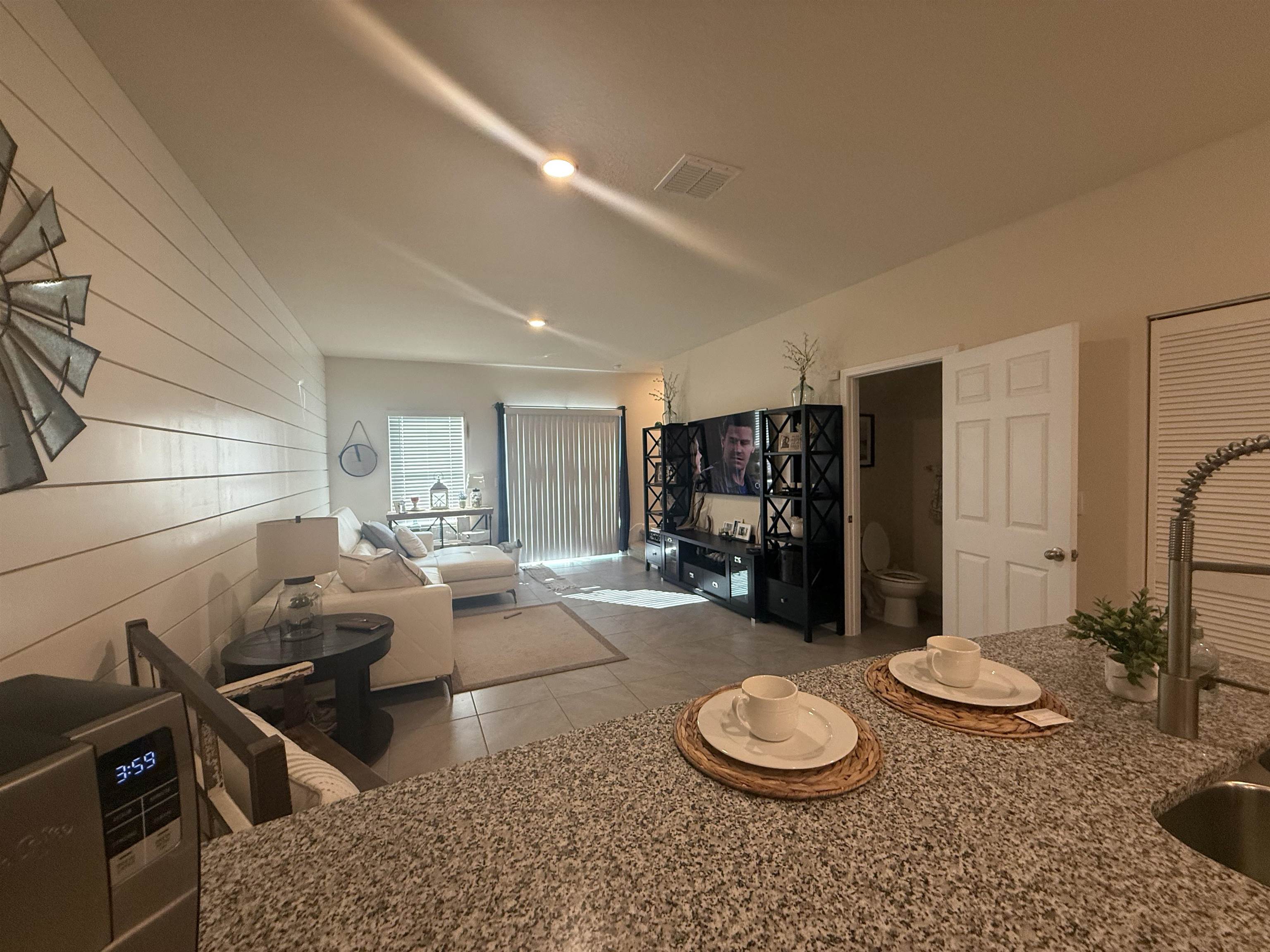 Image 14 of 43 For 64 Coastline Way