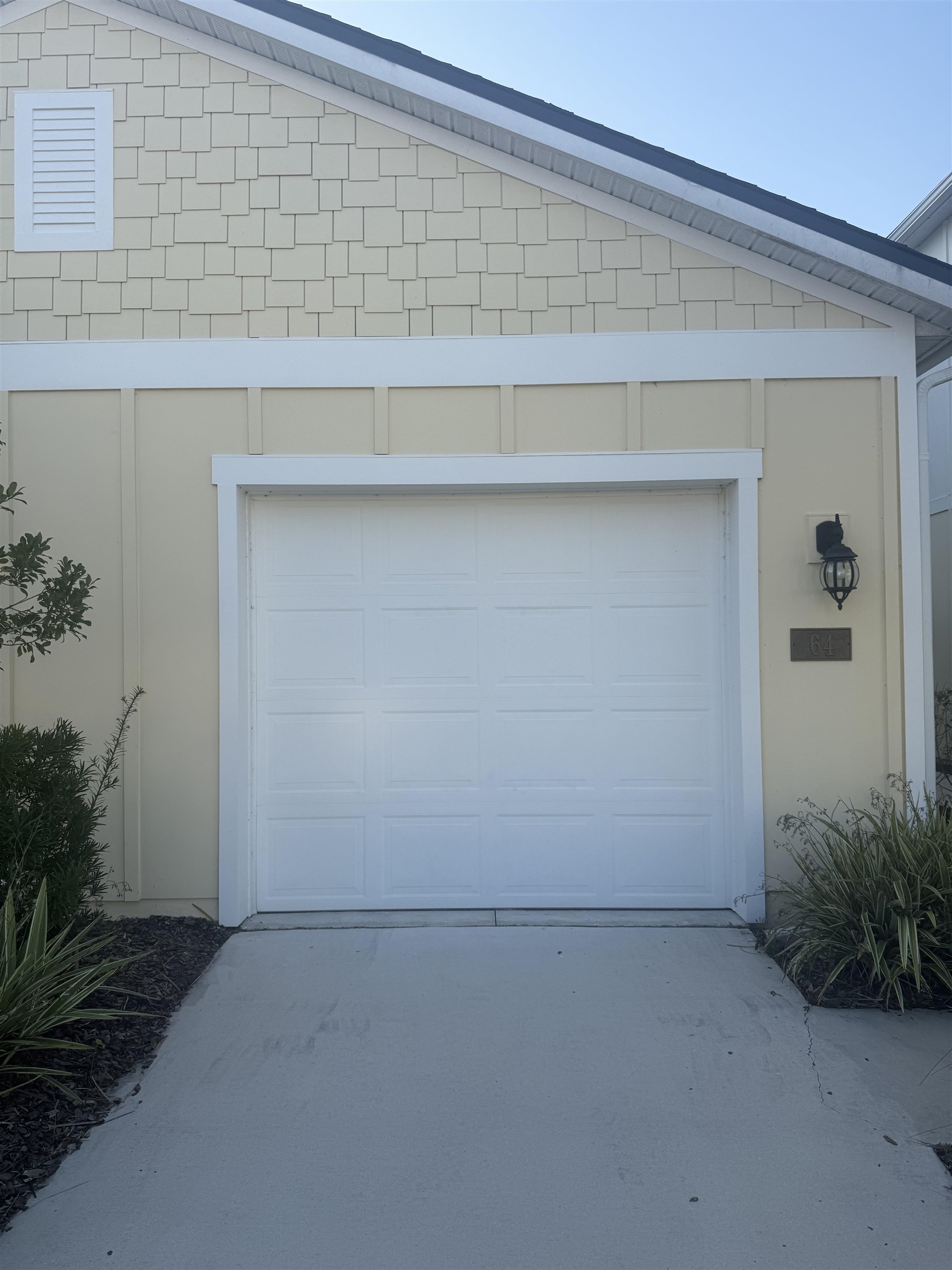 Image 2 of 43 For 64 Coastline Way