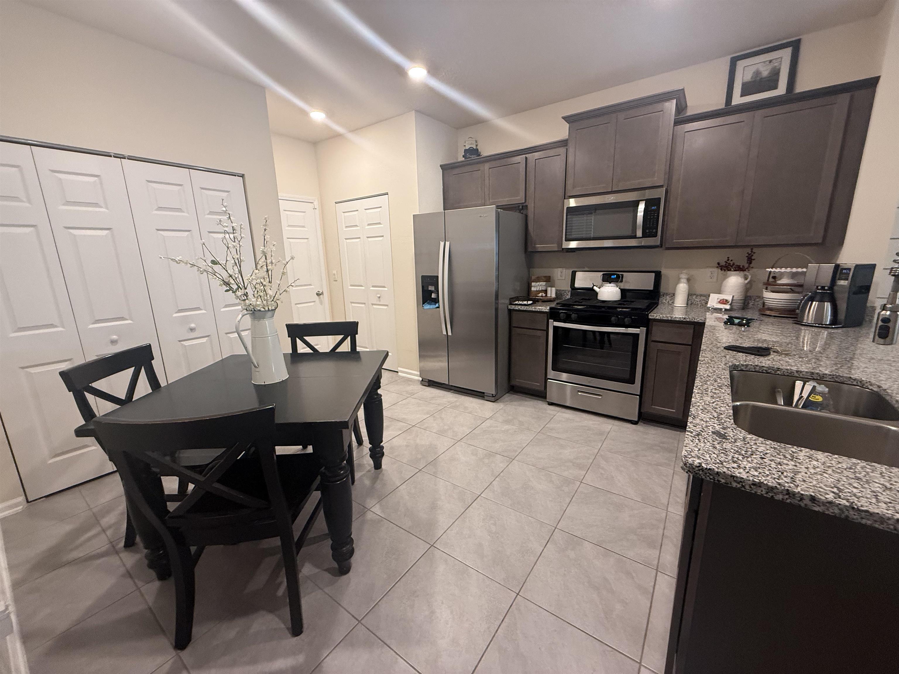 Image 21 of 43 For 64 Coastline Way