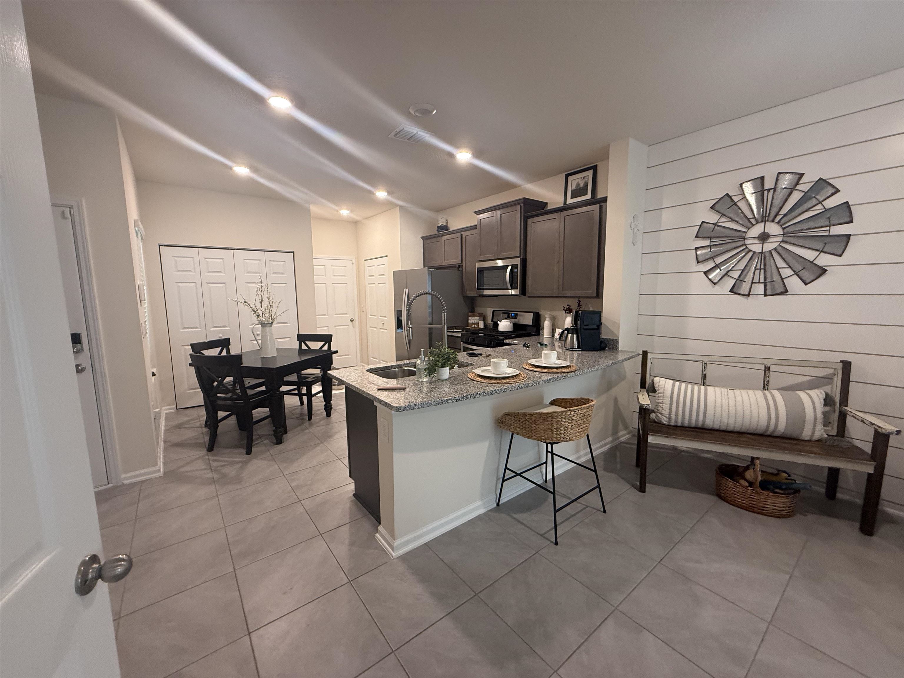 Image 22 of 43 For 64 Coastline Way