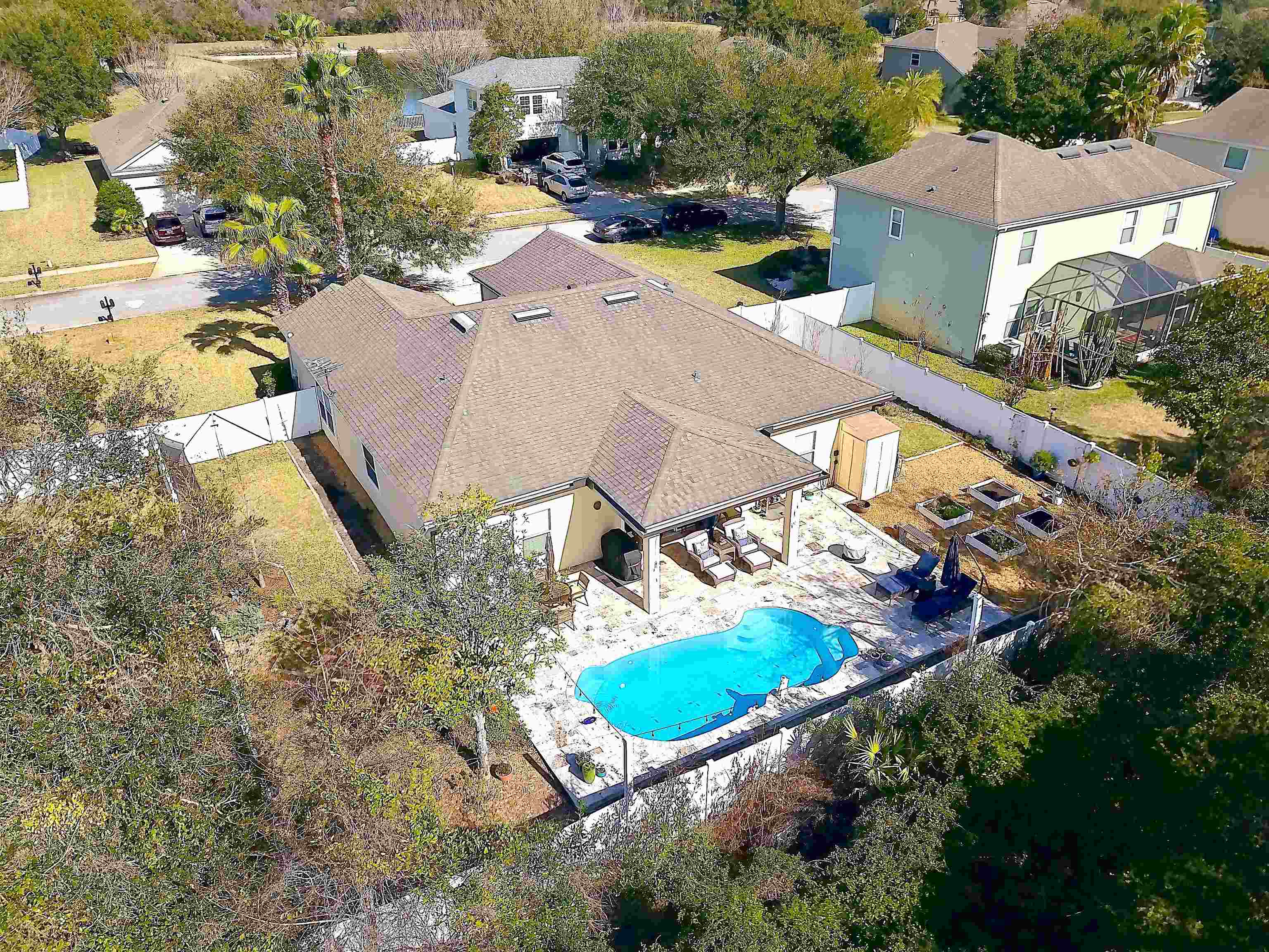 Image 4 of 58 For 450 Hefferon Dr