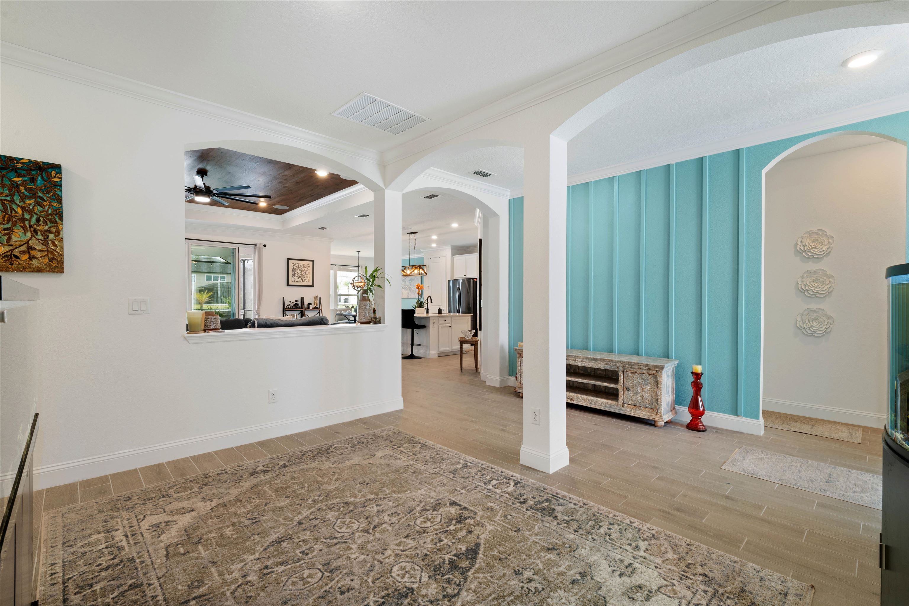 Image 6 of 41 For 181 Country Fern Dr