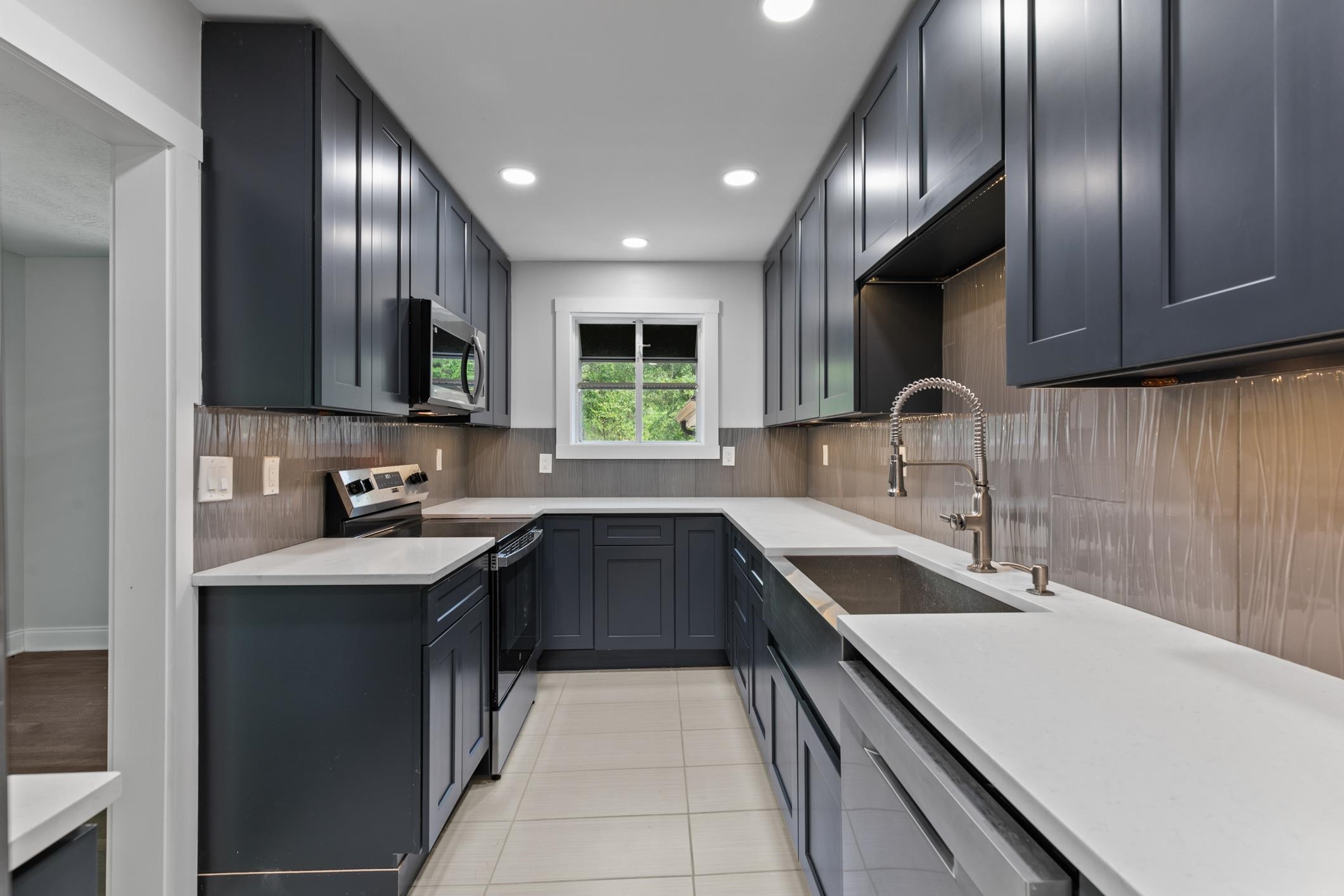 Image 13 of 47 For 4183 Birmingham Rd
