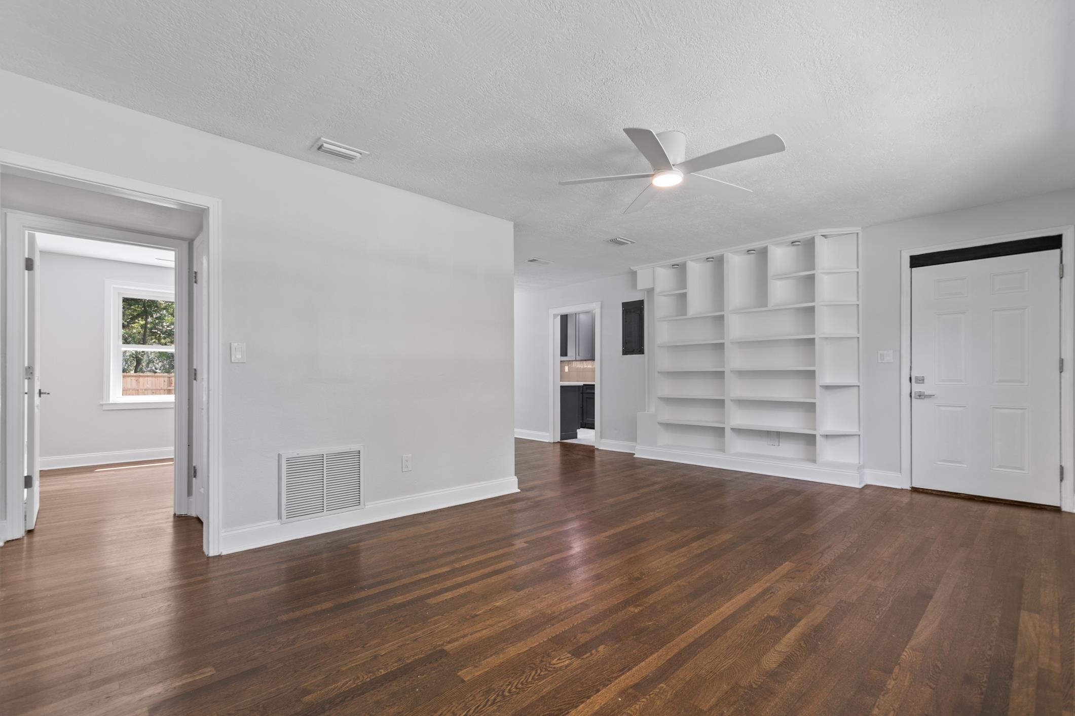 Image 7 of 47 For 4183 Birmingham Rd