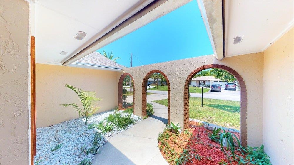 Image 4 of 59 For 10 Coral Reef Ct