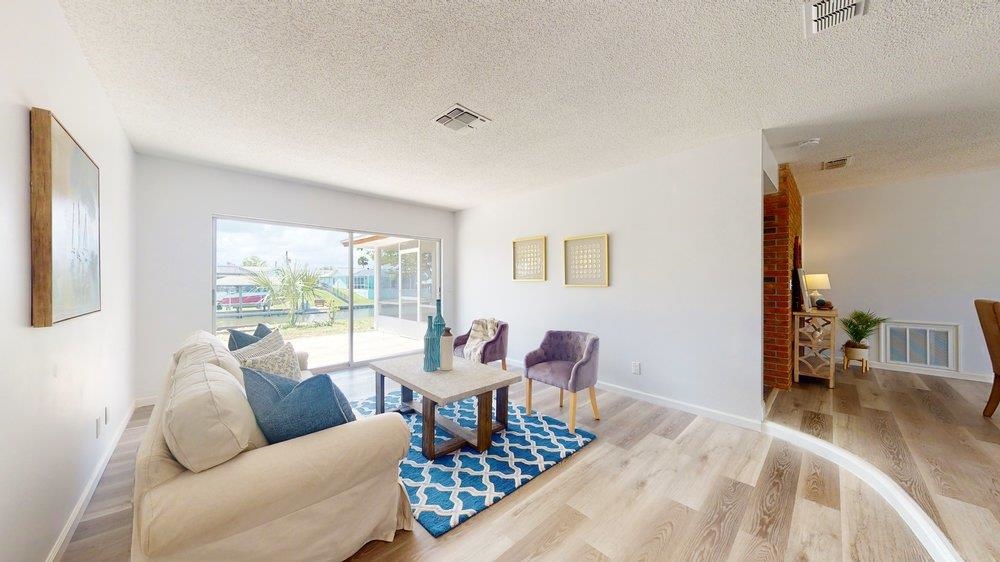 Image 9 of 59 For 10 Coral Reef Ct