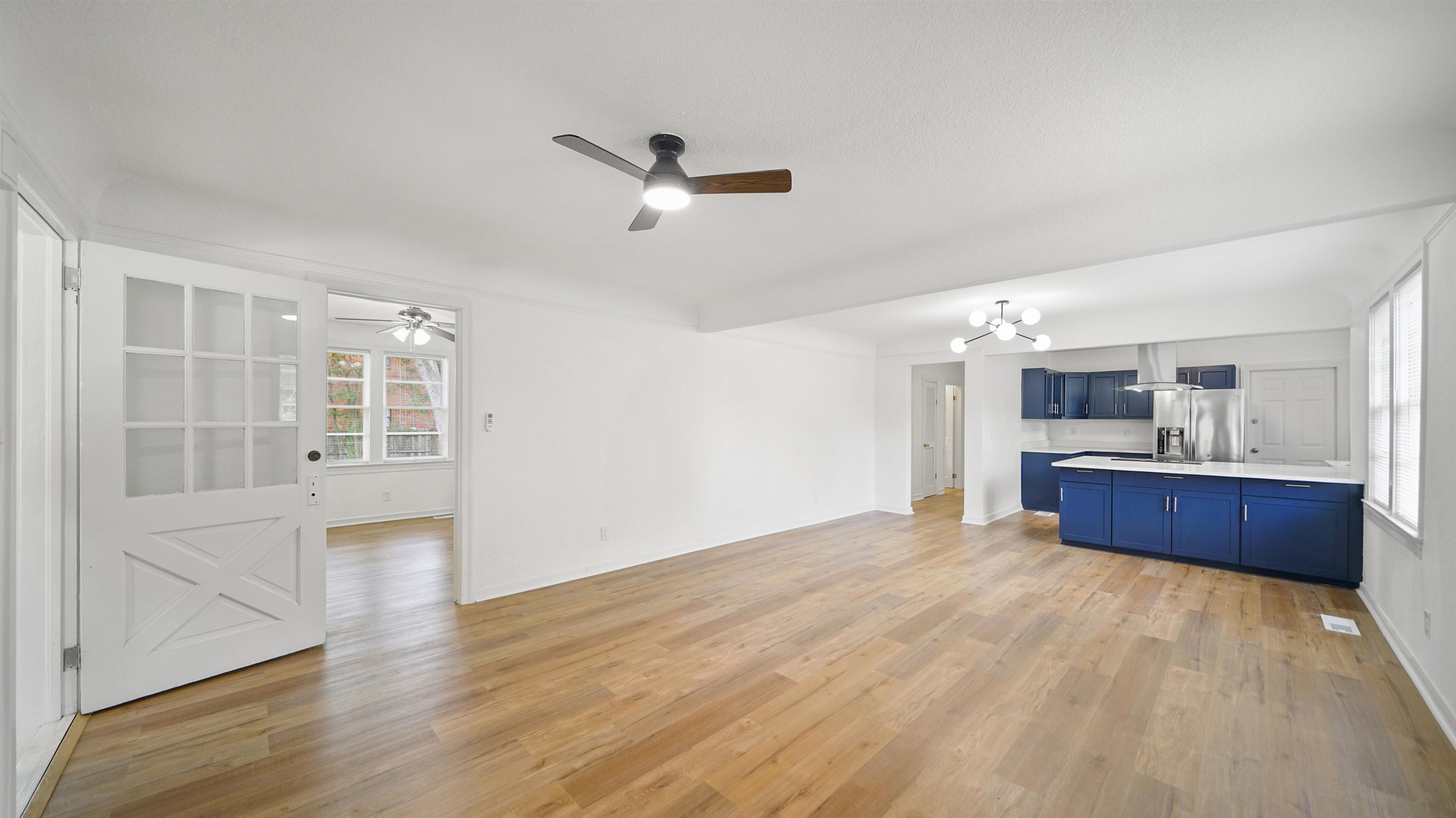 Image 18 of 38 For 819 Mcduff Ave