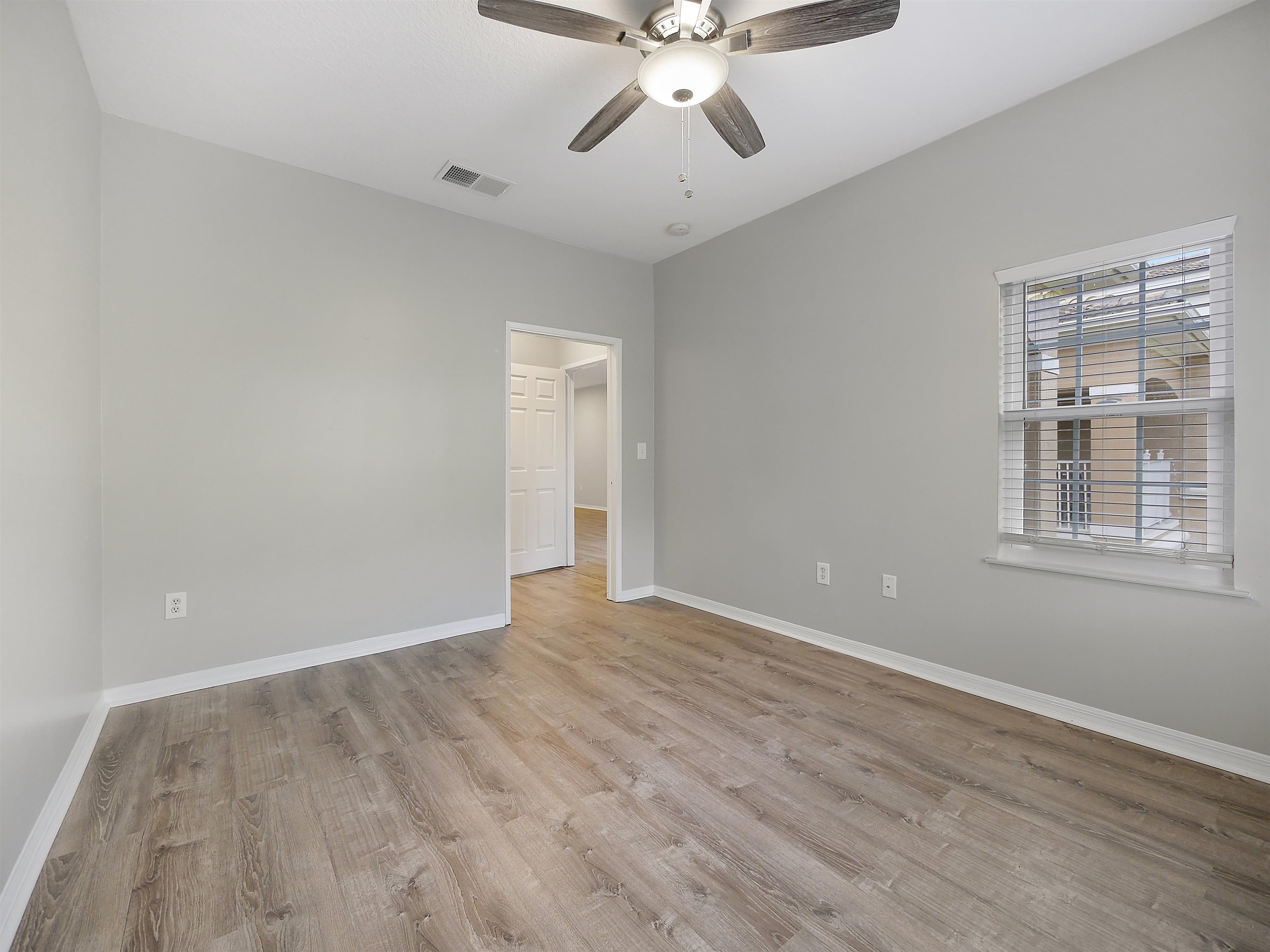 Image 15 of 44 For 520 Florida Club Blvd  310
