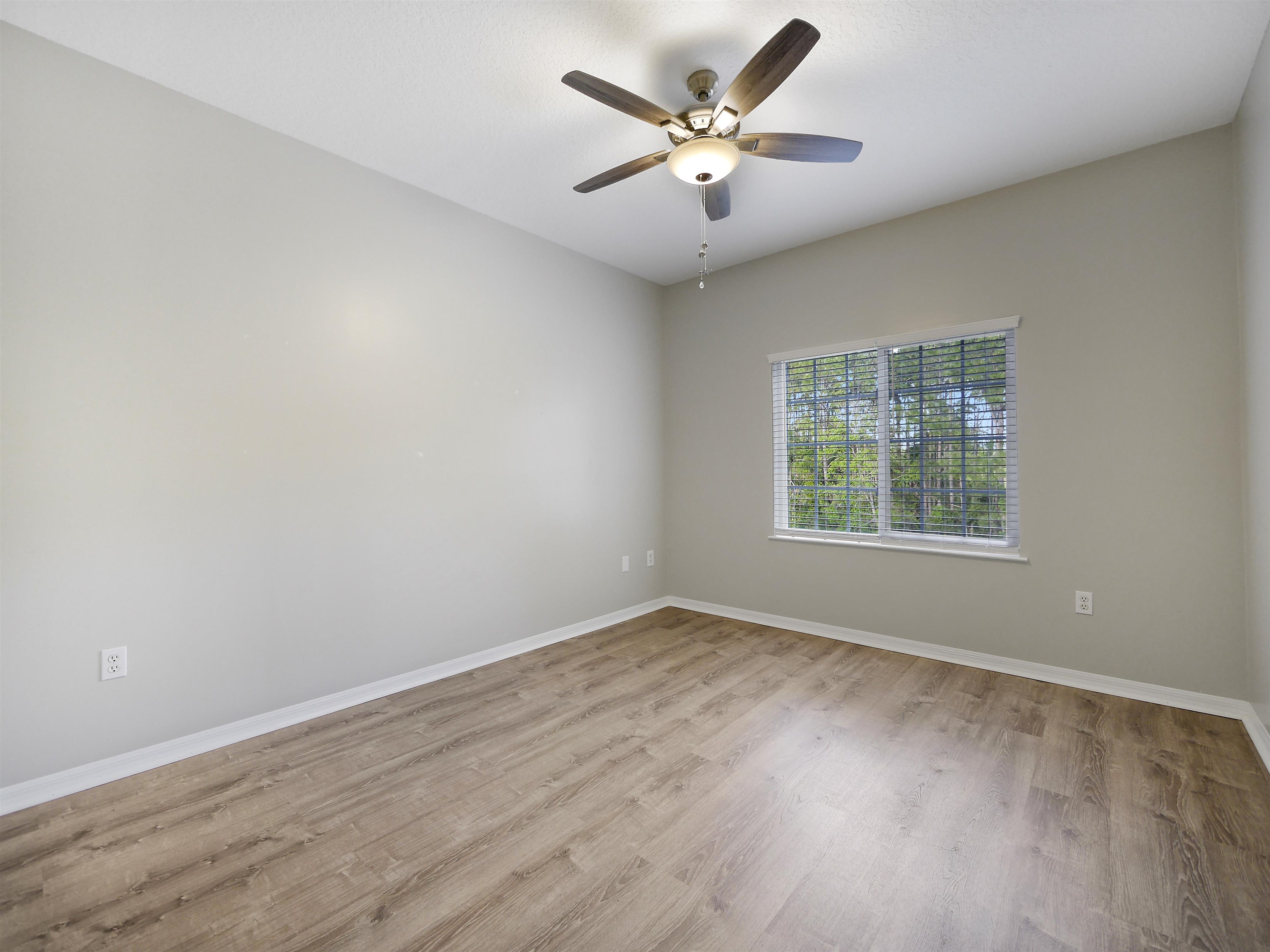 Image 18 of 44 For 520 Florida Club Blvd  310