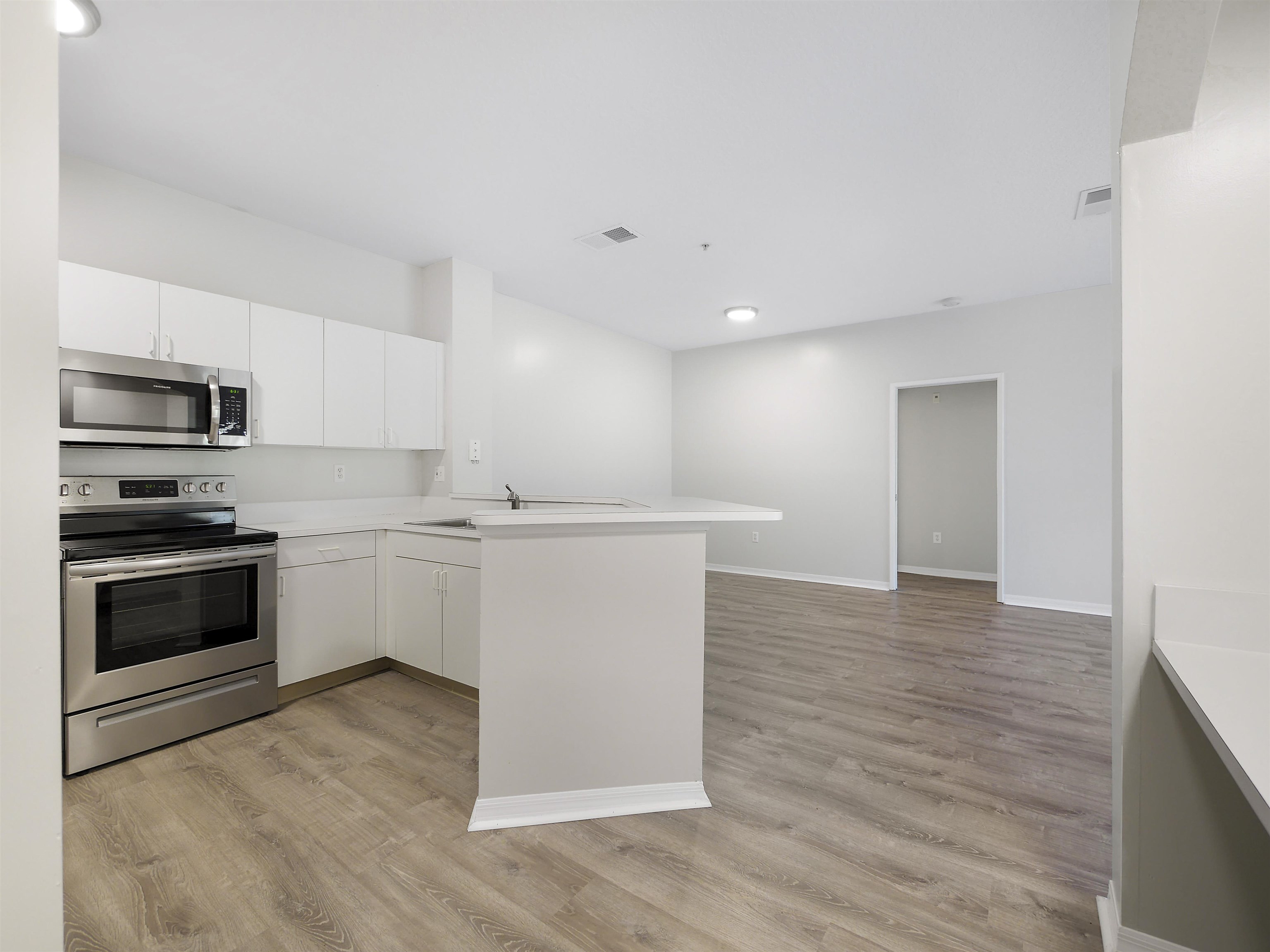 Image 3 of 44 For 520 Florida Club Blvd  310