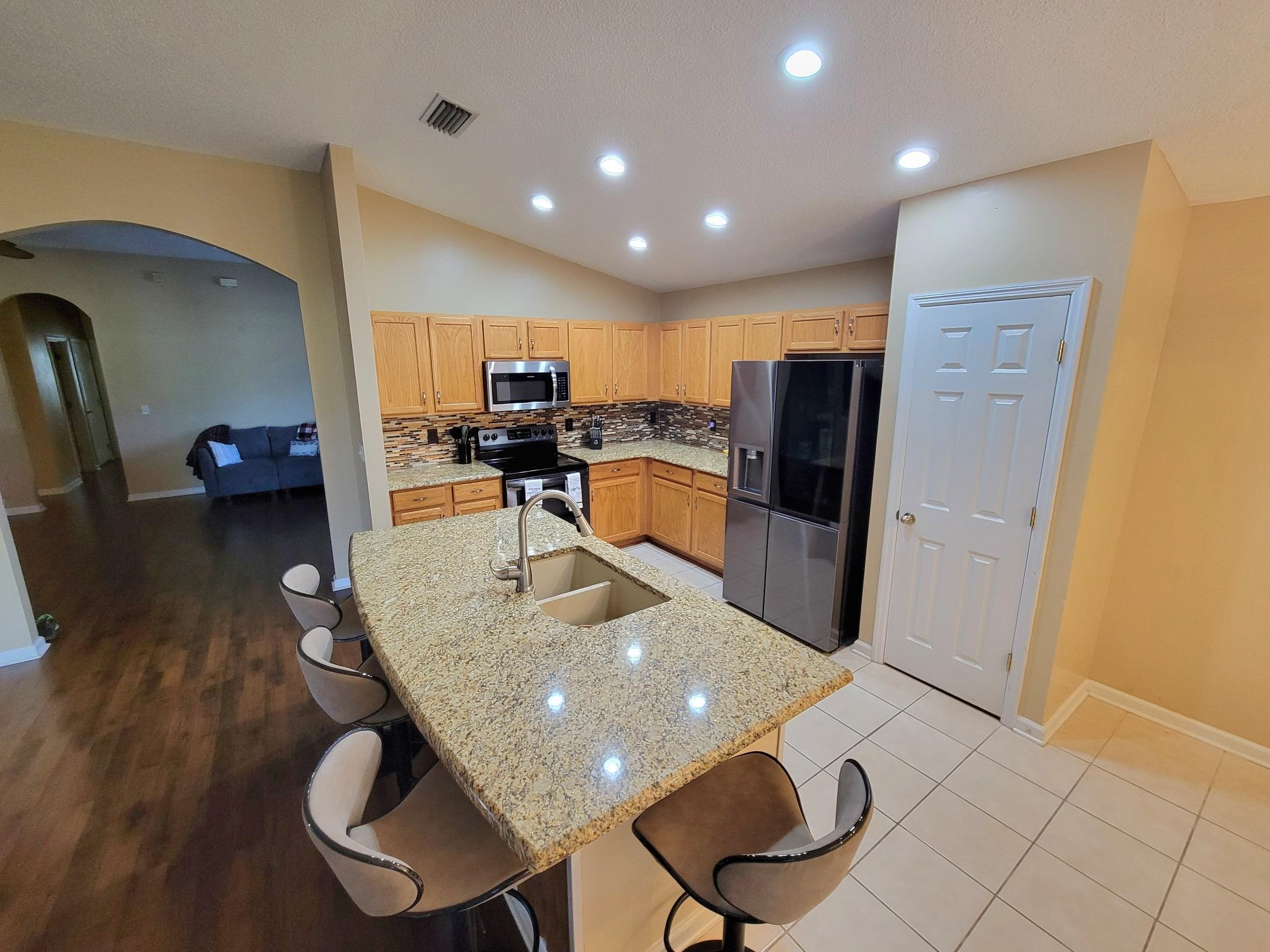 Image 10 of 23 For 600 Stonehill Place