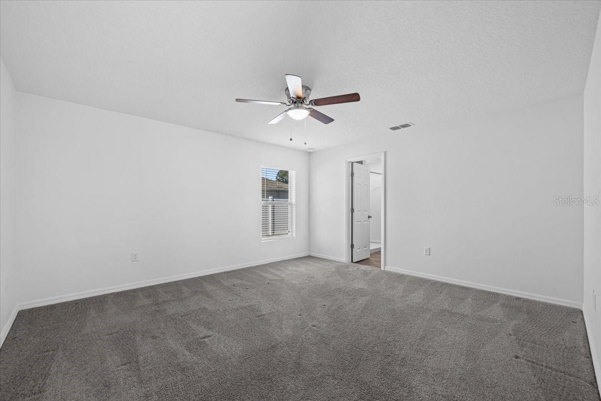 Image 11 of 34 For 10 Post Oak Ln