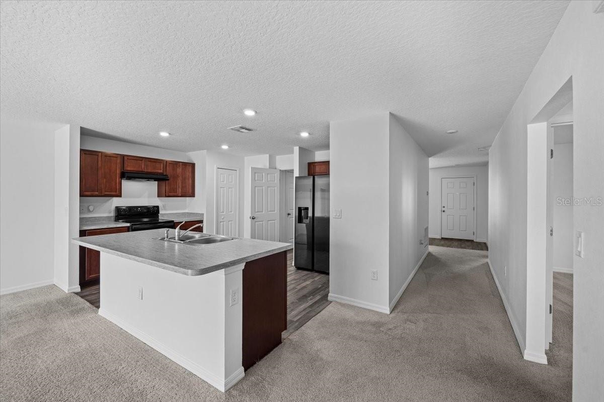 Image 6 of 34 For 10 Post Oak Ln