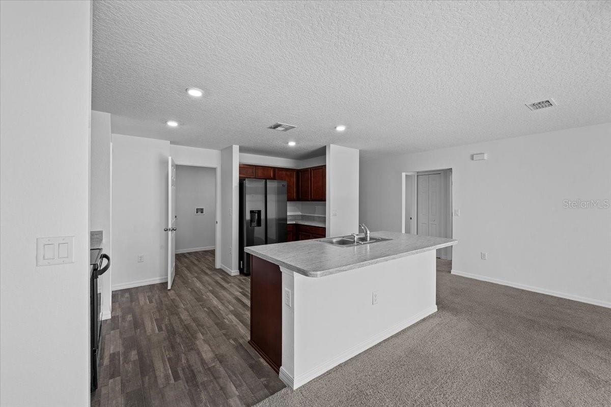 Image 8 of 34 For 10 Post Oak Ln