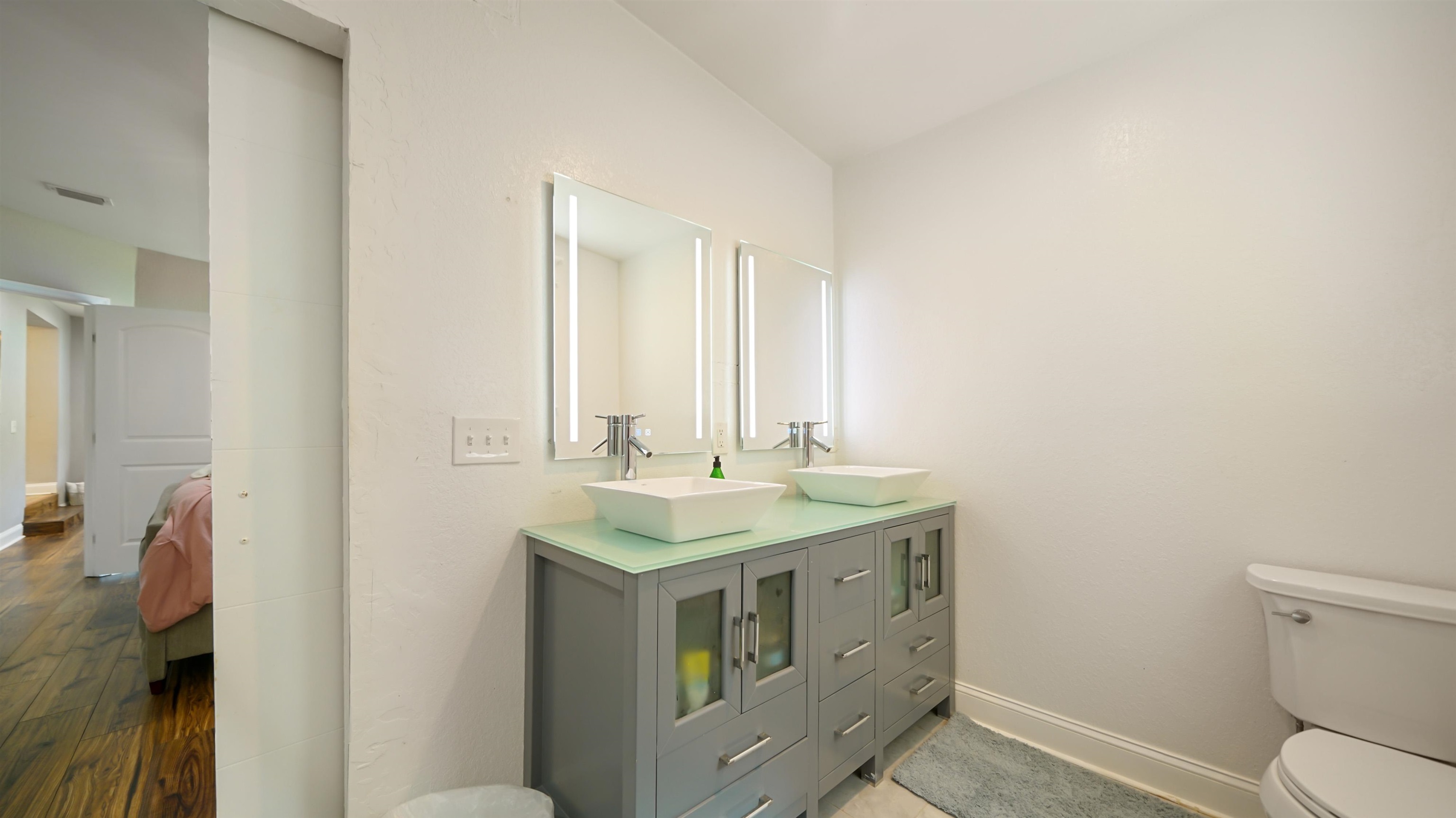 Image 17 of 31 For 1220 Mull St