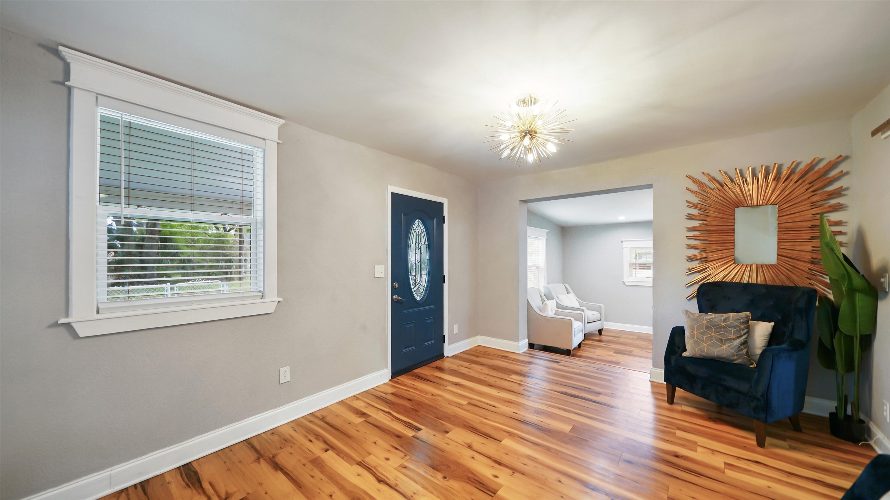 Image 3 of 31 For 1220 Mull St