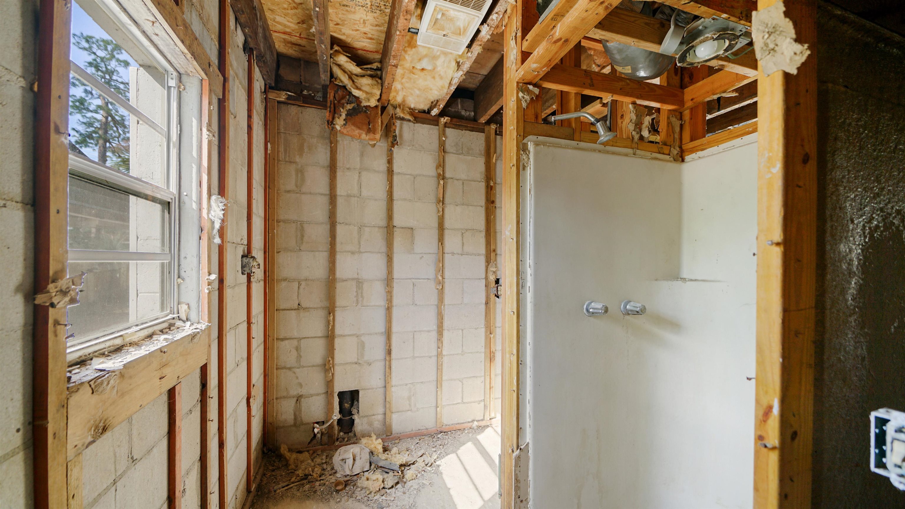 Image 32 of 47 For 1493 Edgewood Ave S