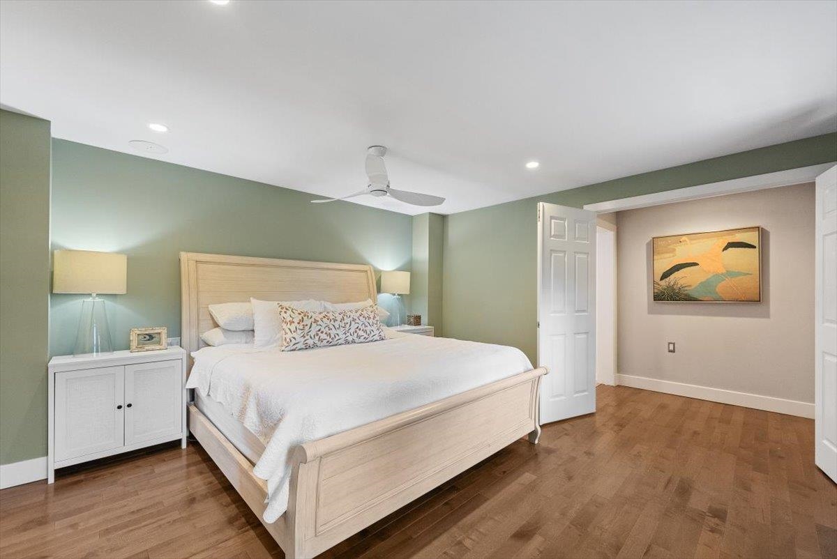 Image 23 of 71 For 22 Madeira Dr