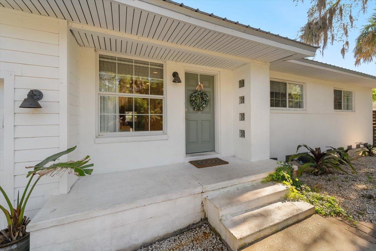 Image 3 of 71 For 22 Madeira Dr