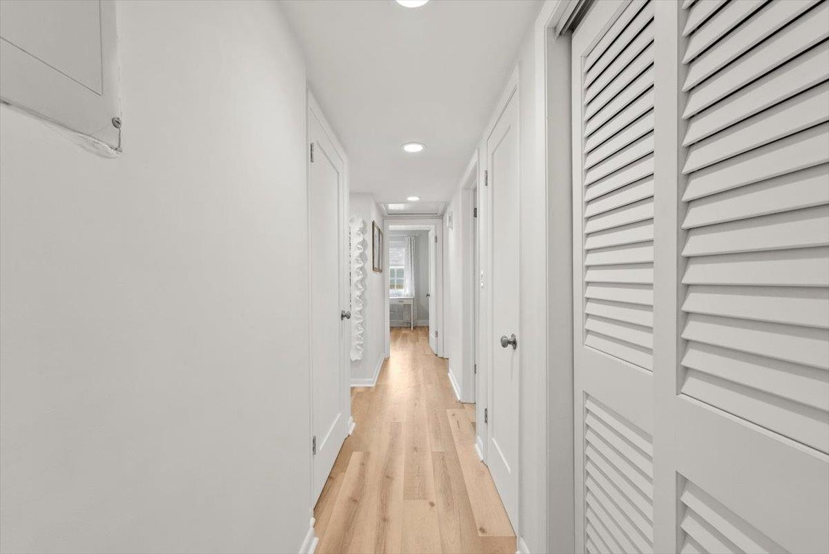 Image 37 of 71 For 22 Madeira Dr