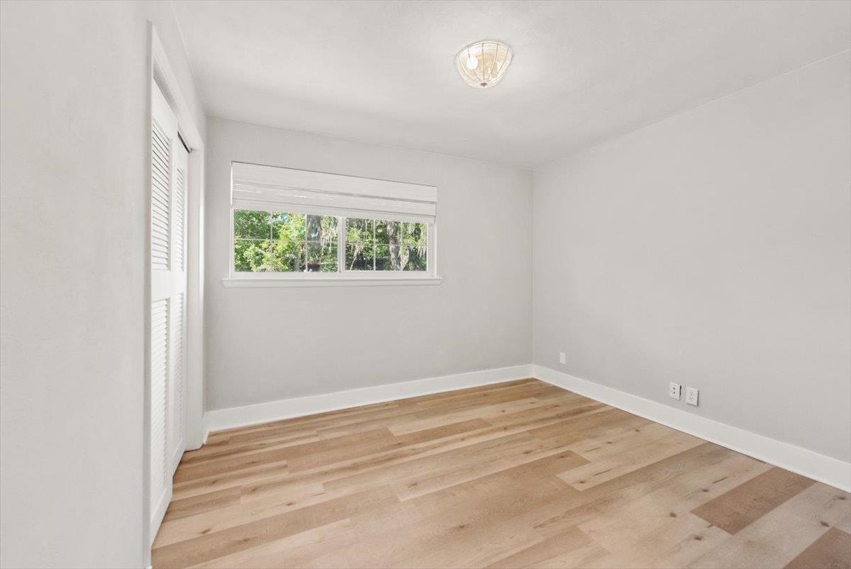 Image 39 of 71 For 22 Madeira Dr