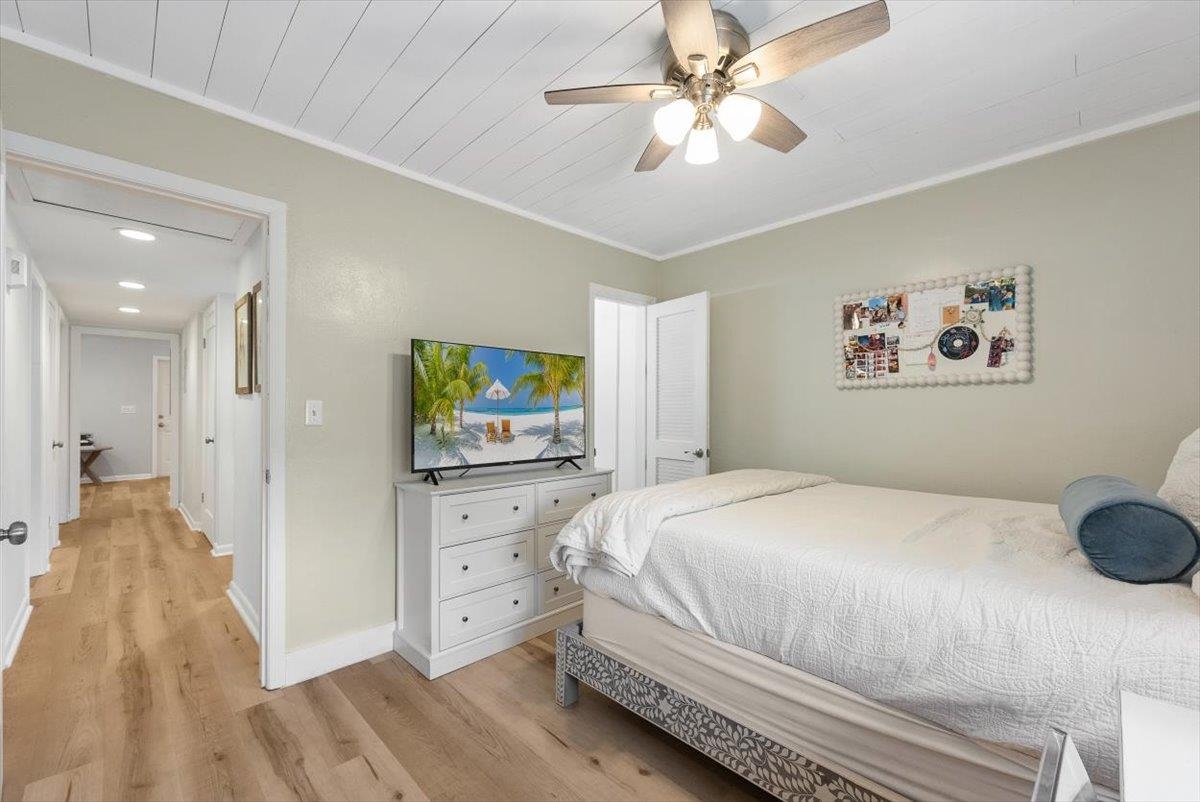 Image 45 of 71 For 22 Madeira Dr