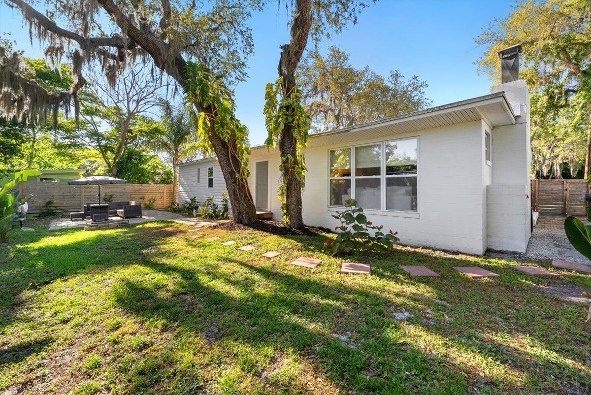 Image 57 of 71 For 22 Madeira Dr
