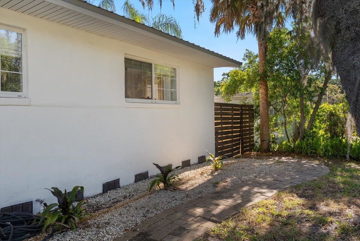 Image 62 of 71 For 22 Madeira Dr