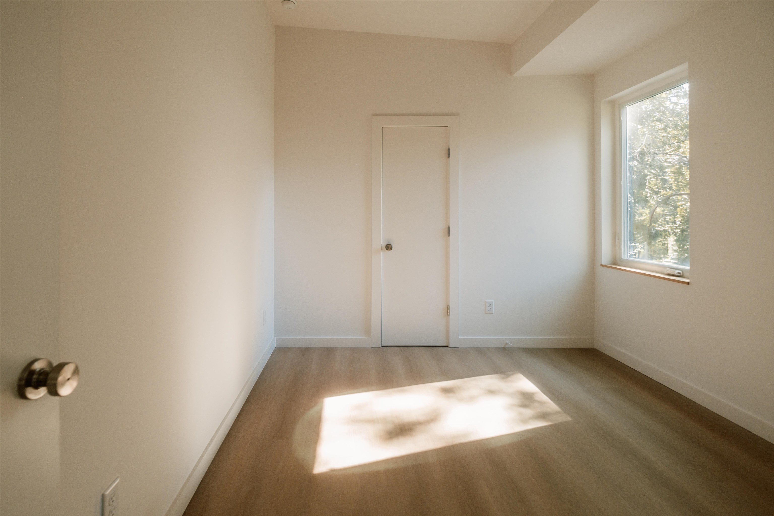 Image 3 of 9 For 43 Hernandez Ave