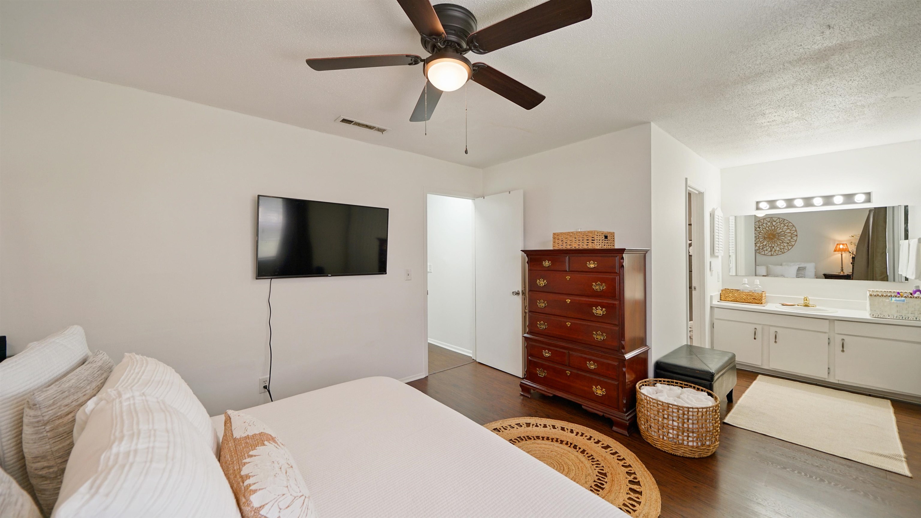 Image 15 of 41 For 4815 Windrush Ln  C-3-b
