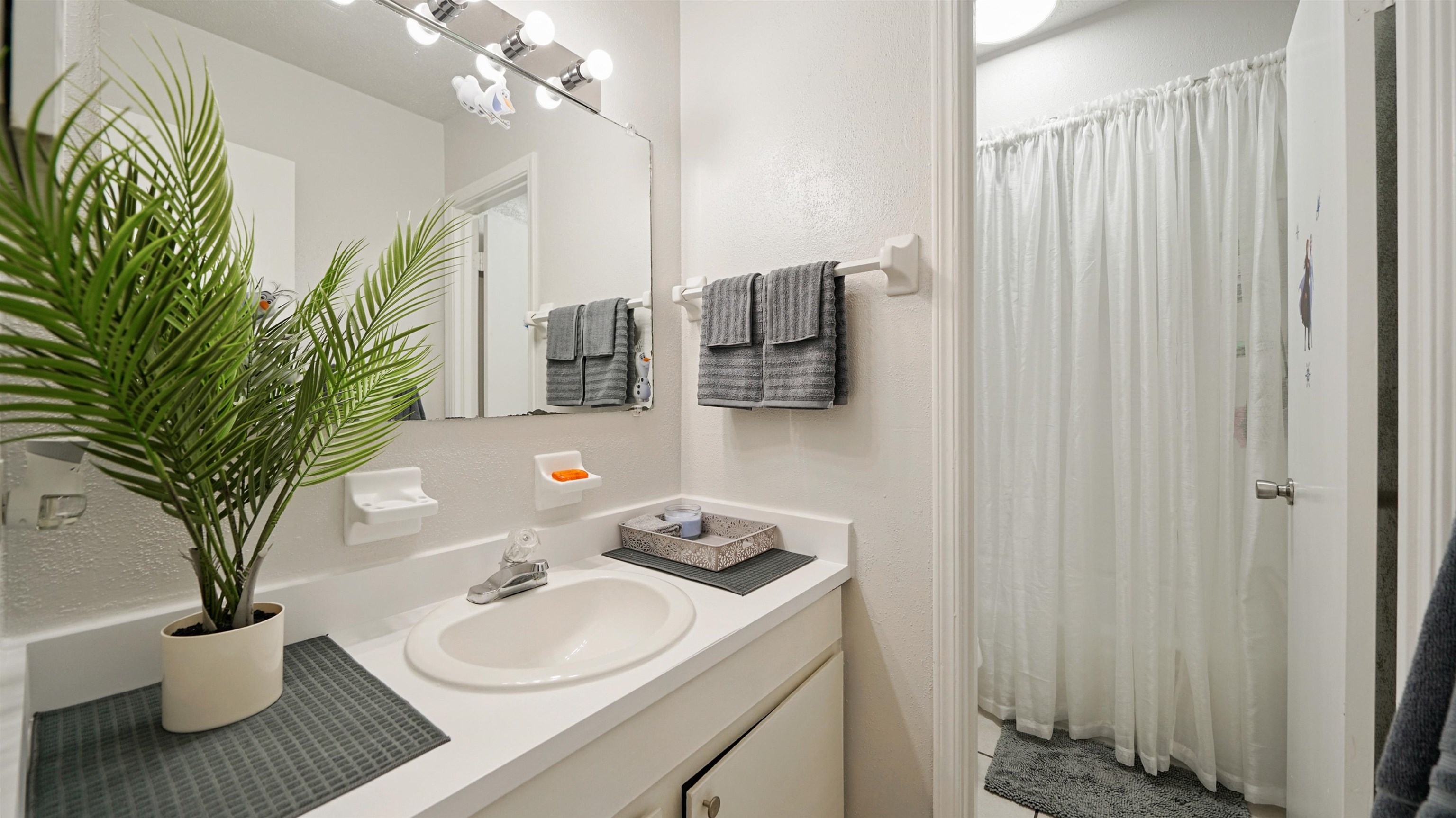 Image 19 of 41 For 4815 Windrush Ln  C-3-b