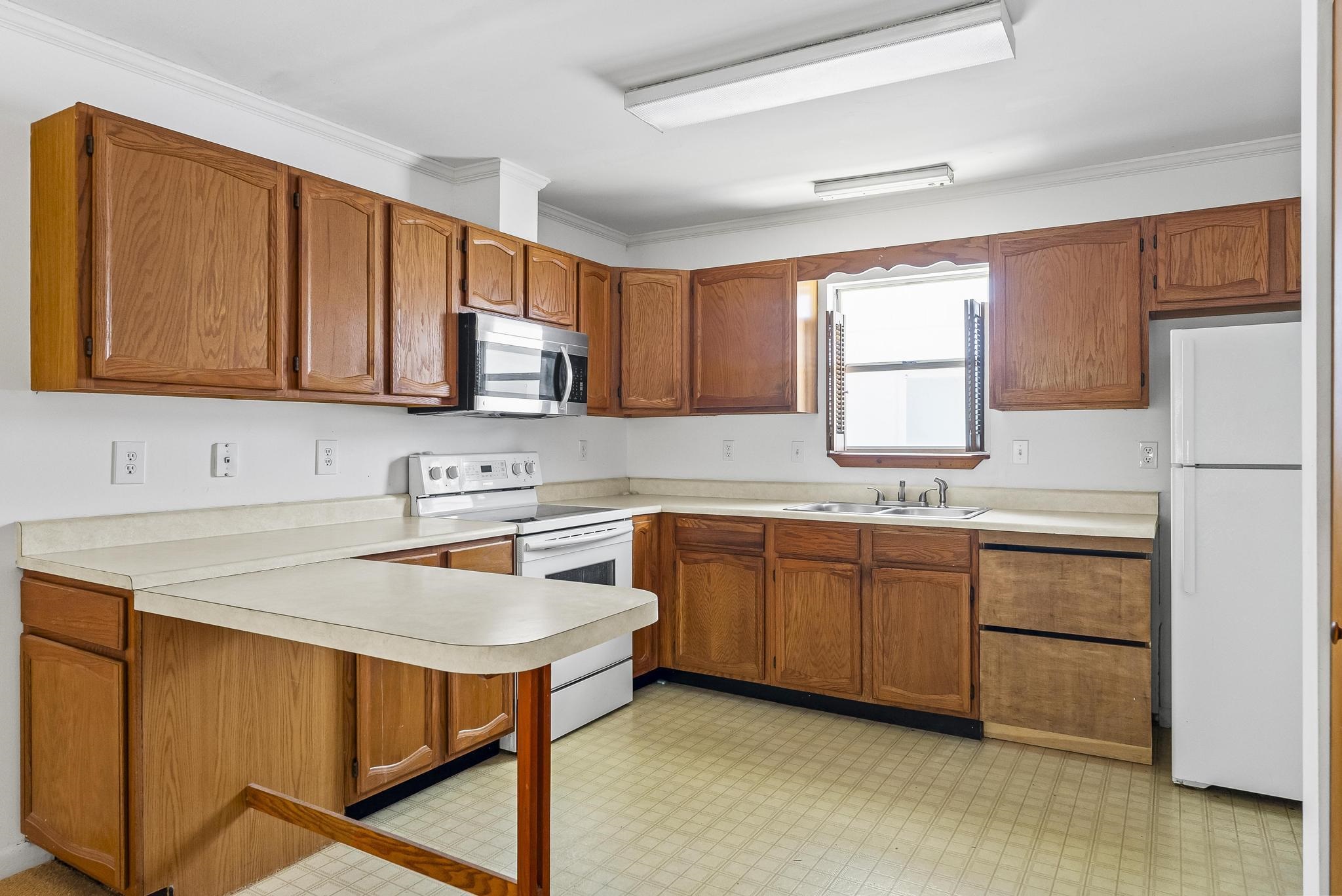Image 19 of 57 For 1244 Flagler Ave S