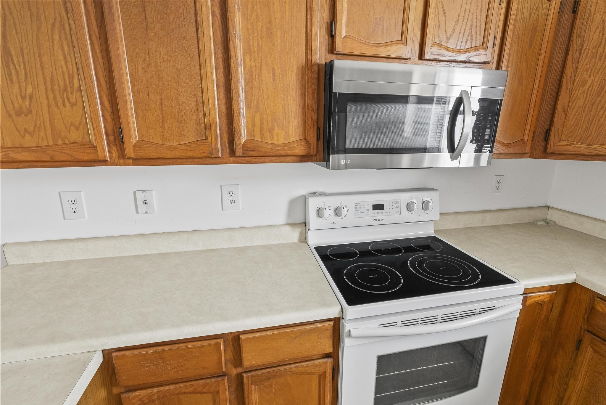 Image 23 of 57 For 1244 Flagler Ave S