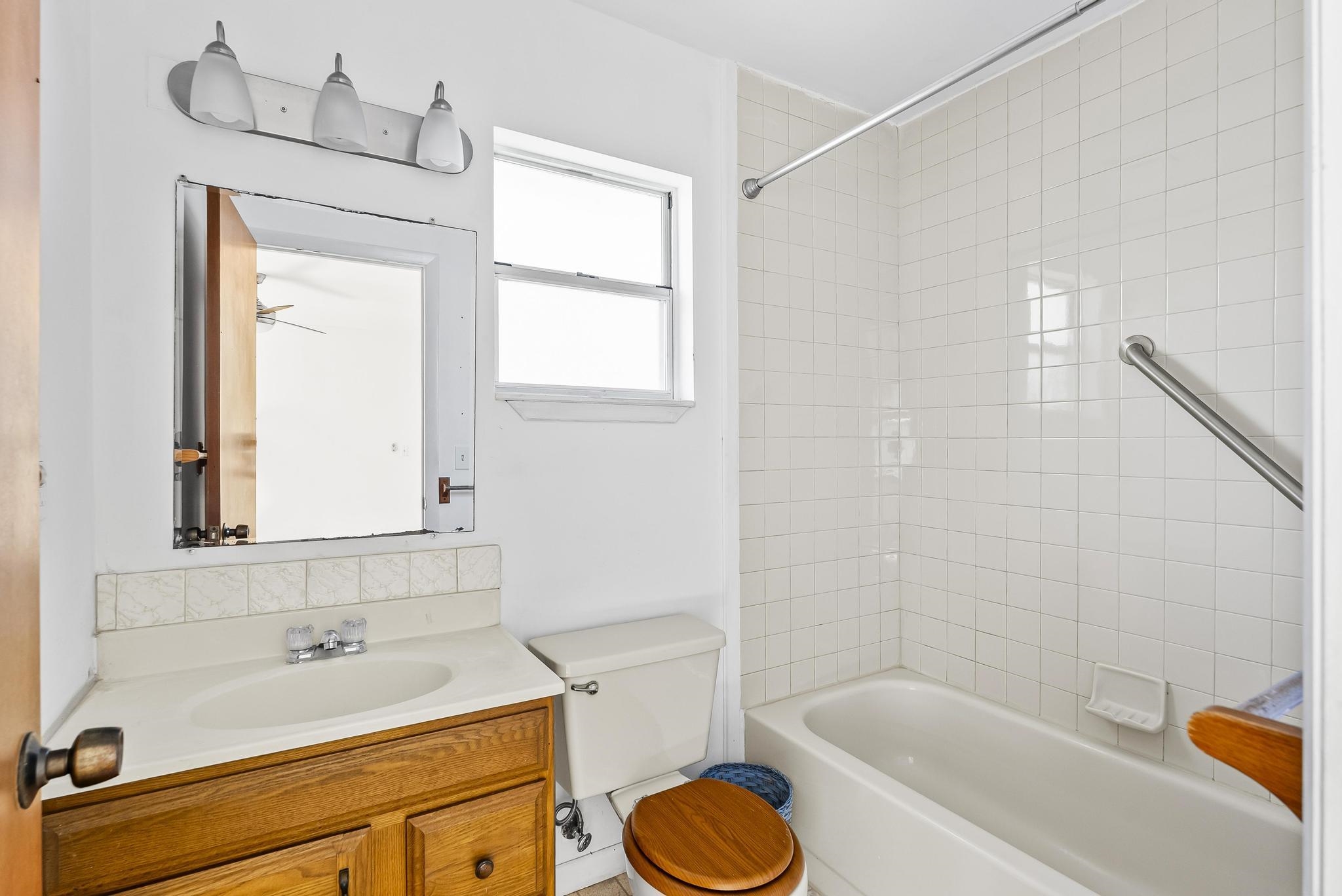 Image 35 of 57 For 1244 Flagler Ave S