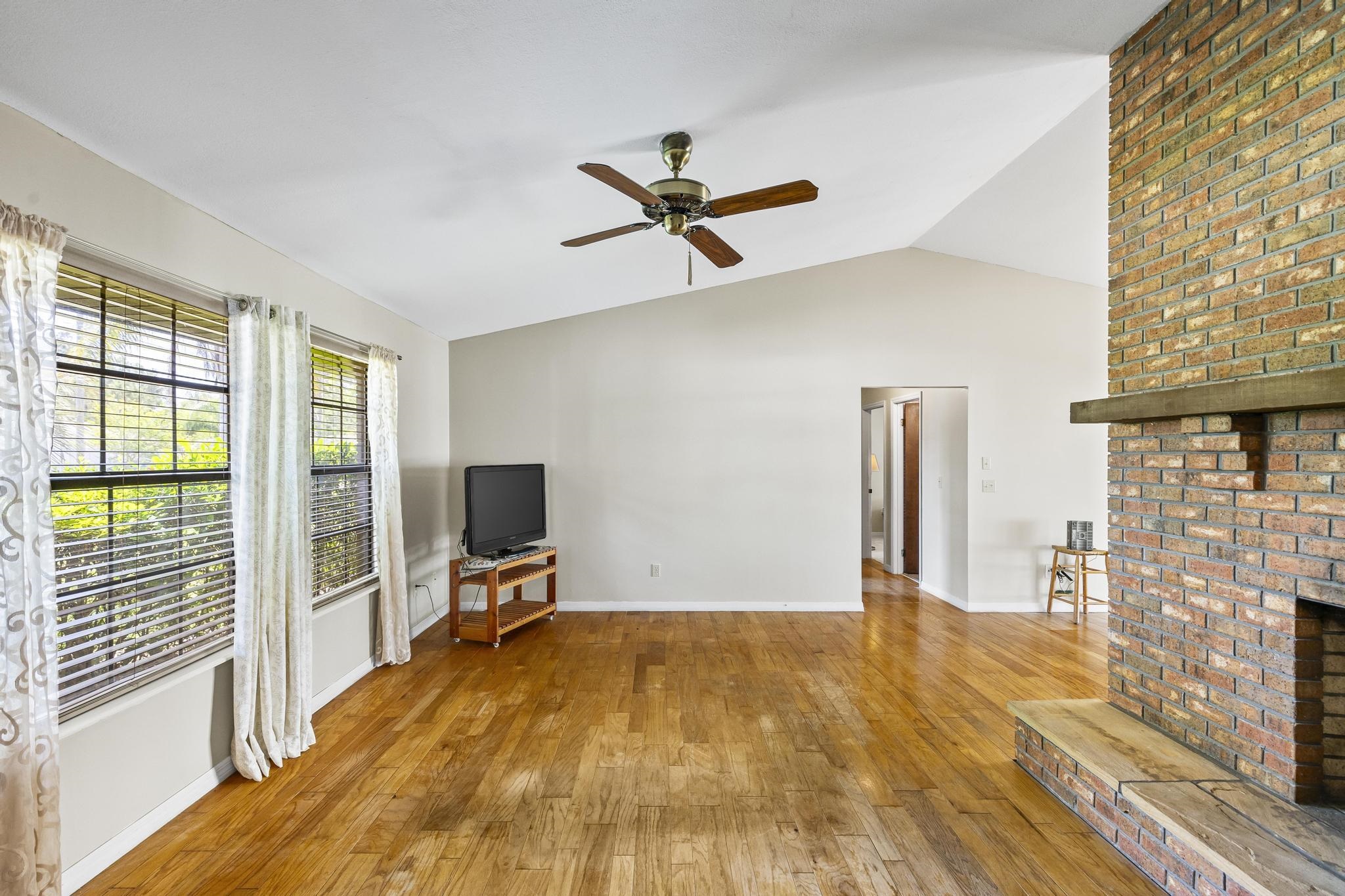 Image 9 of 79 For 27 Prairie Ln