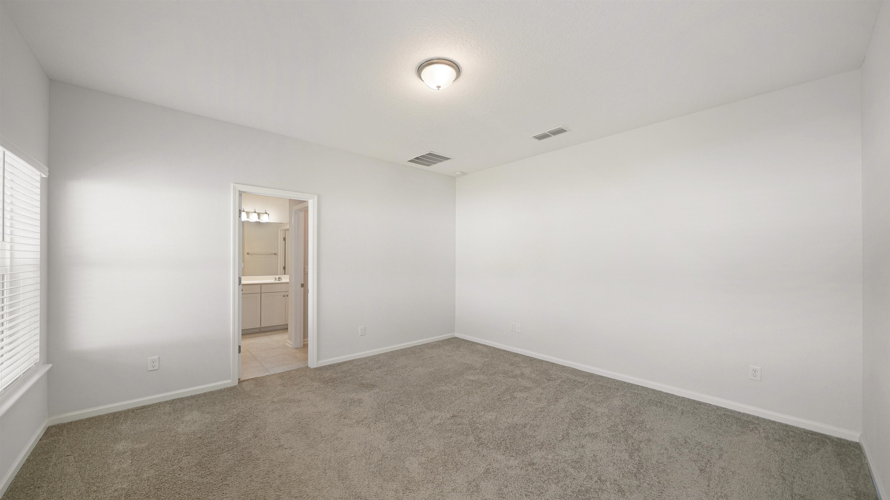 Image 10 of 39 For 443 Watervale Dr