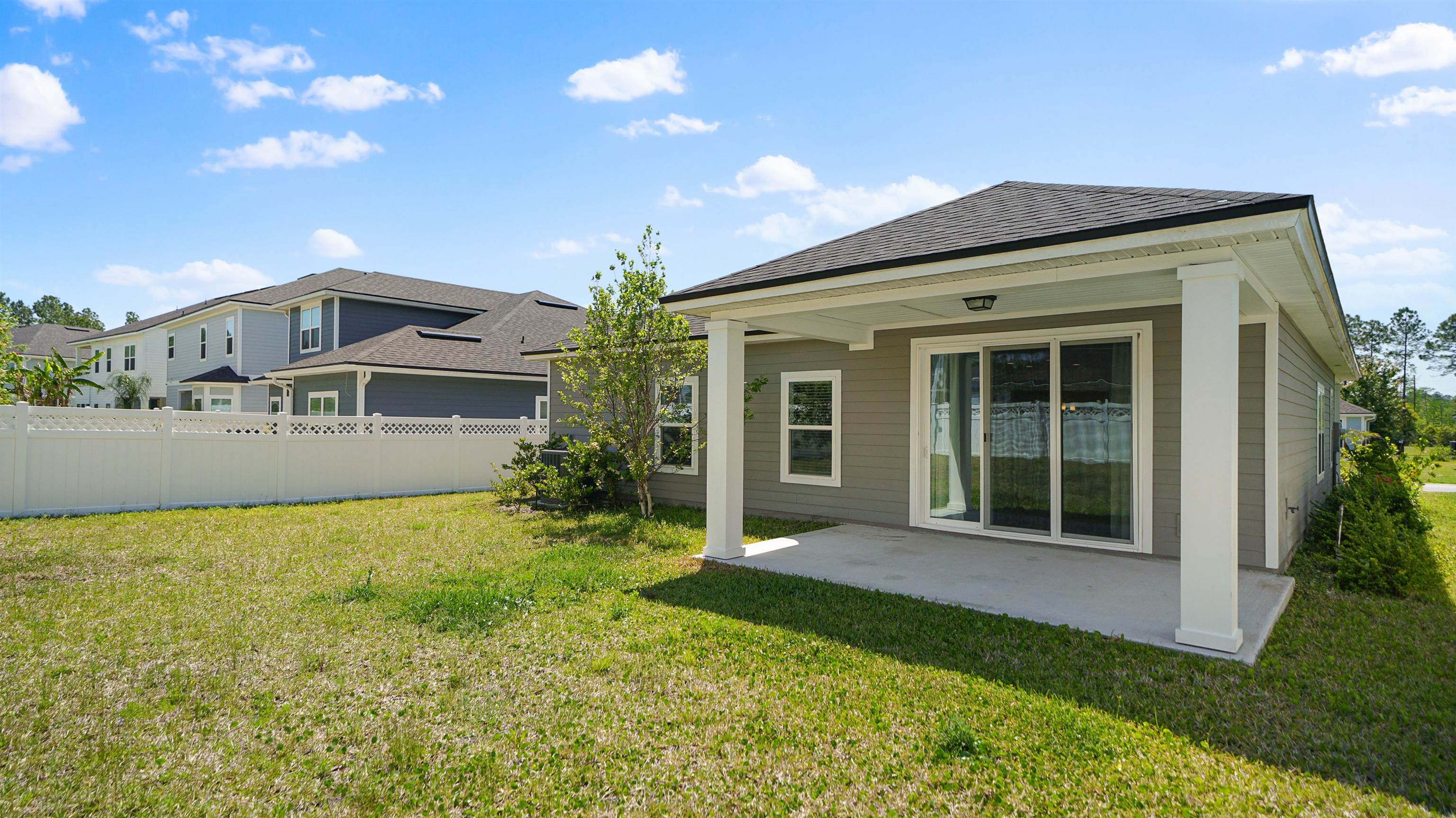 Image 26 of 39 For 443 Watervale Dr