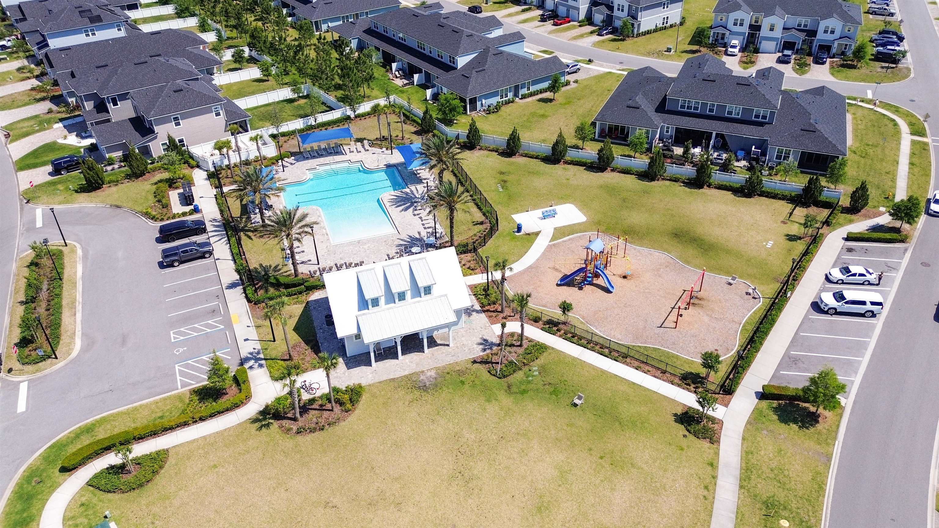 Image 38 of 39 For 443 Watervale Dr
