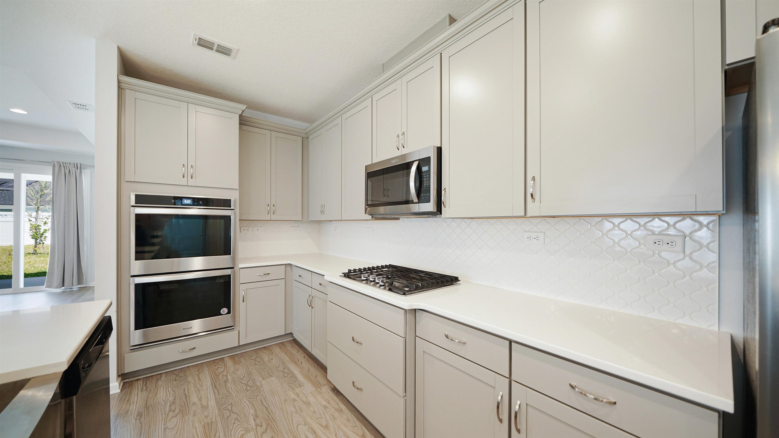 Image 6 of 39 For 443 Watervale Dr
