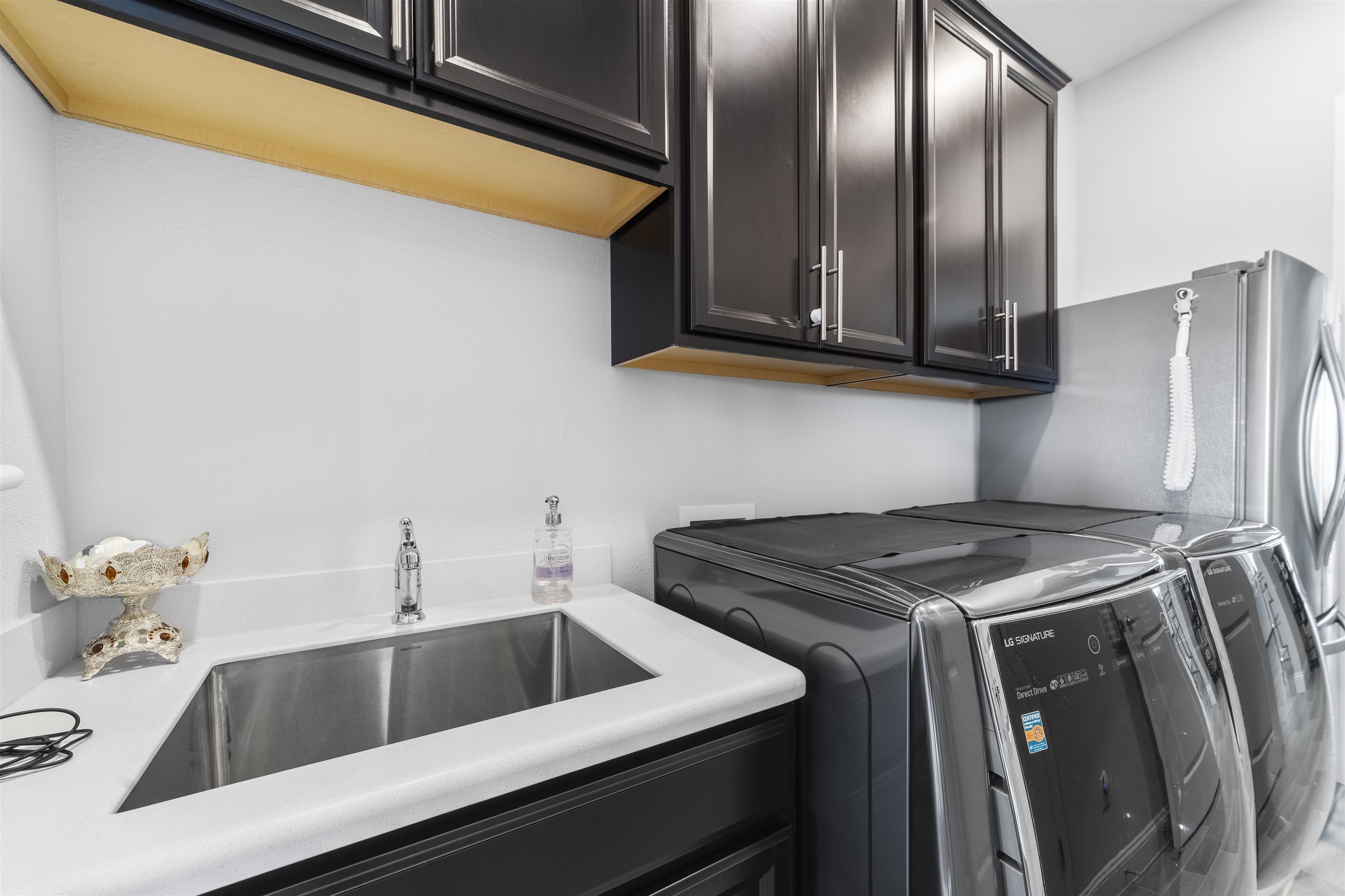 Image 35 of 81 For 261 Waterline Dr