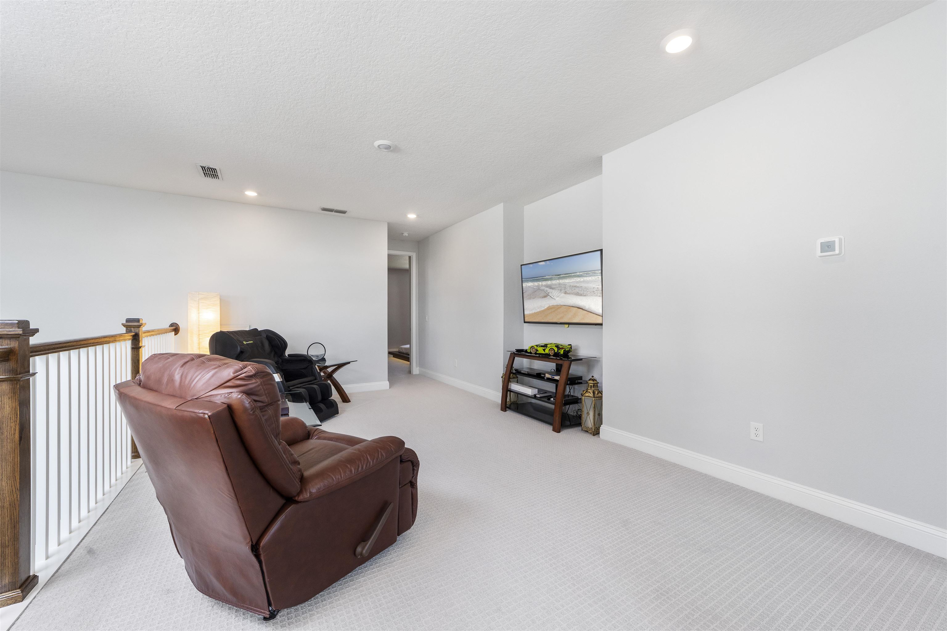 Image 57 of 81 For 261 Waterline Dr