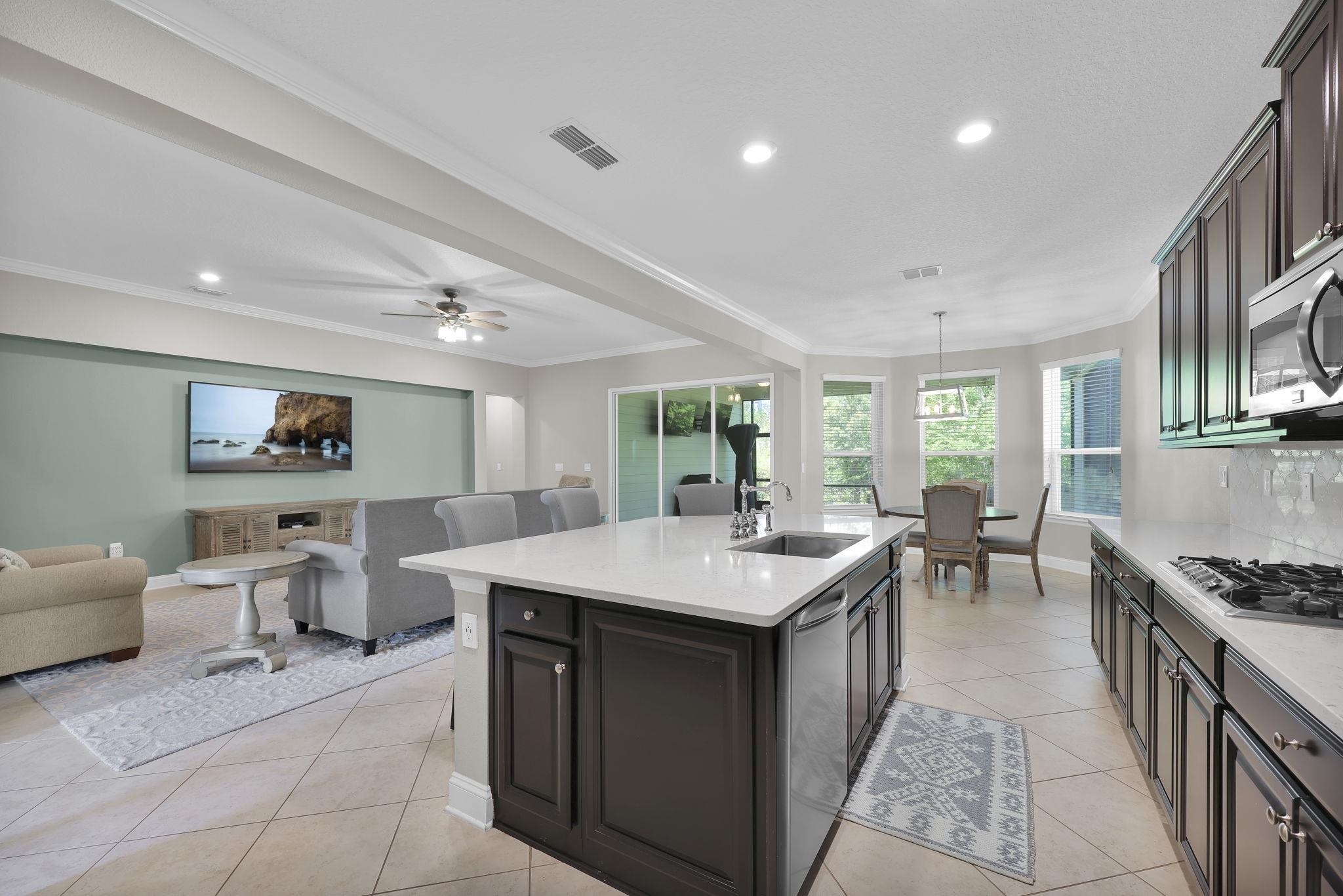 Image 6 of 38 For 2790 Las Calinas Boulevard